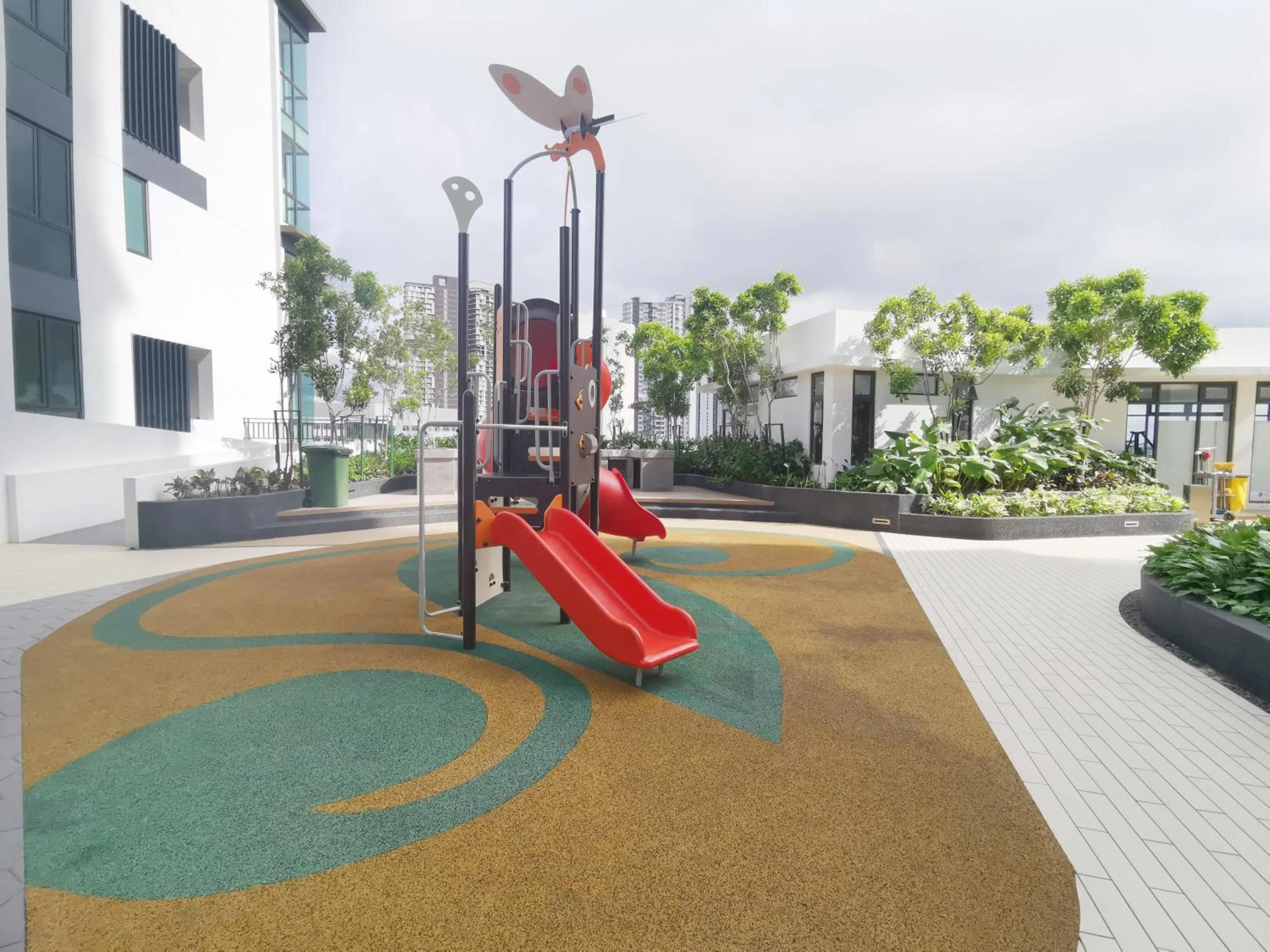 Property building in The Elysia Park Residence by Home Owner