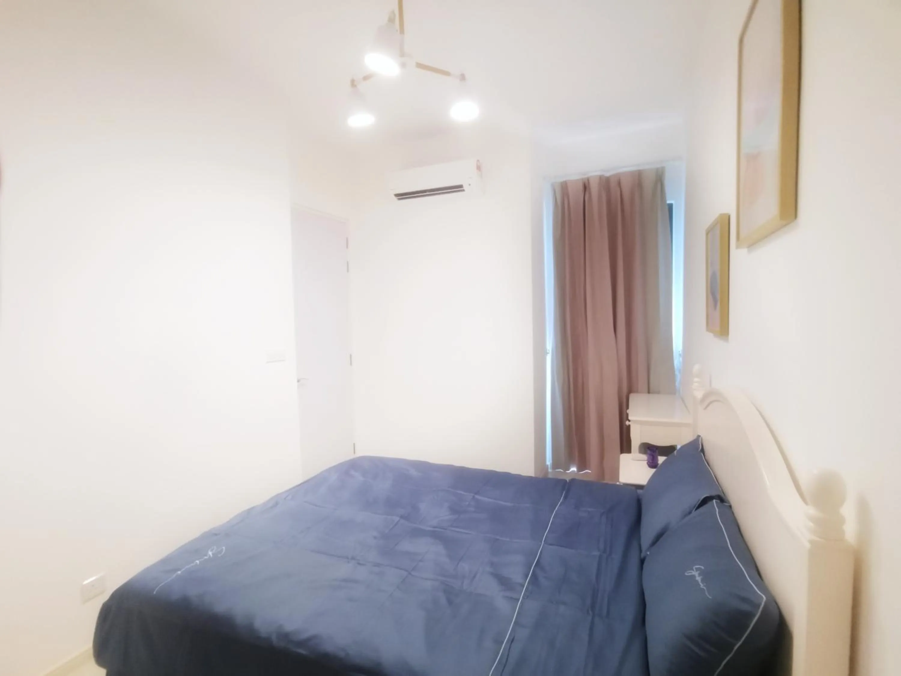 Bed in The Elysia Park Residence by Home Owner