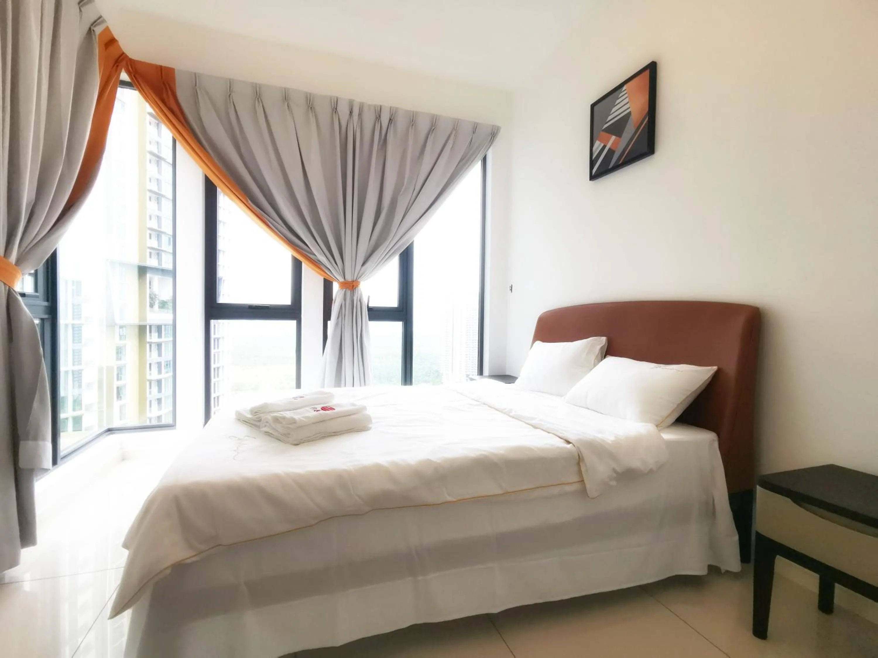 Bed in The Elysia Park Residence by Home Owner