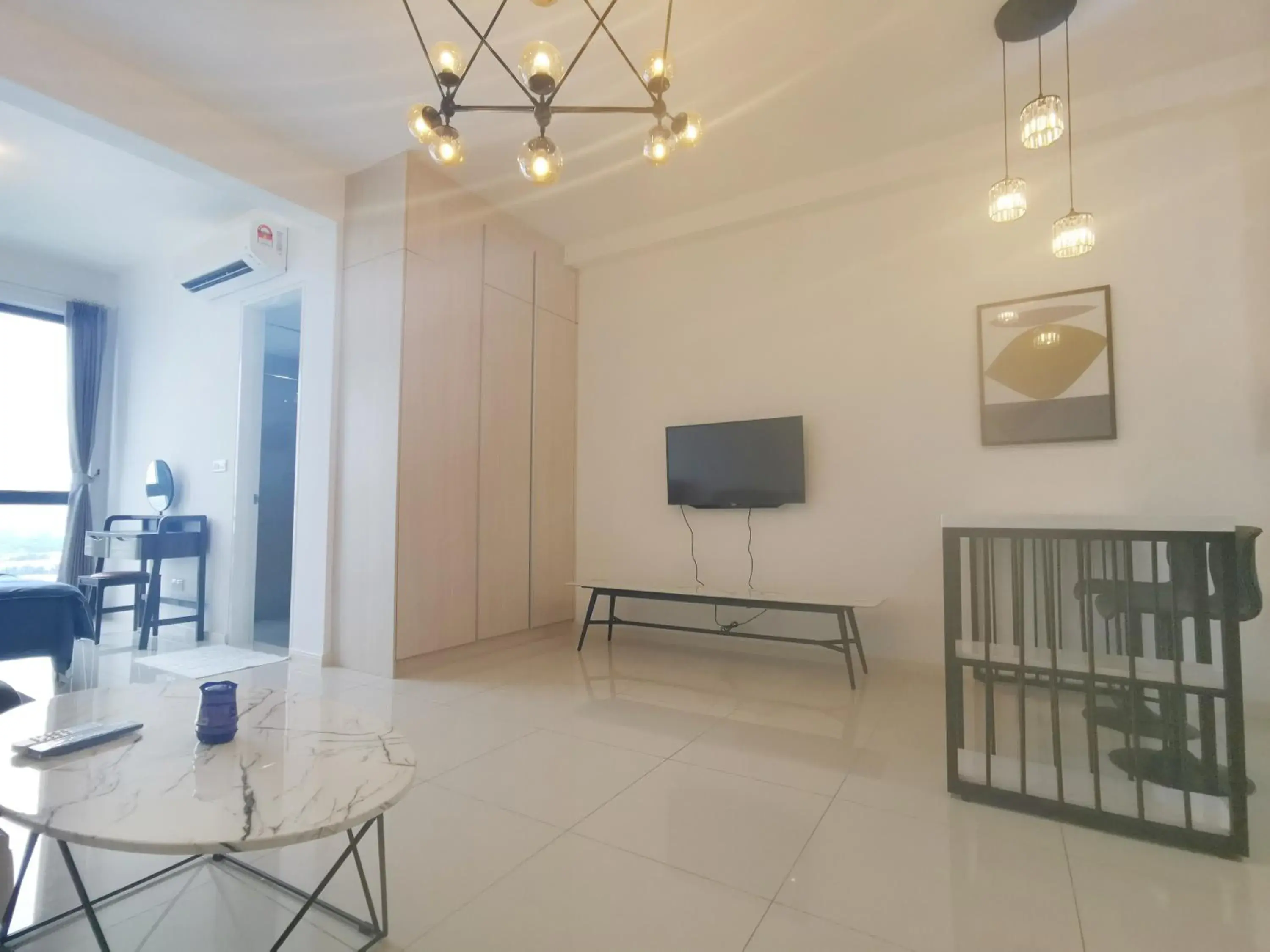 Studio Apartment in The Elysia Park Residence by Home Owner Studio Apartment in The Elysia Park Residence by Home Owner