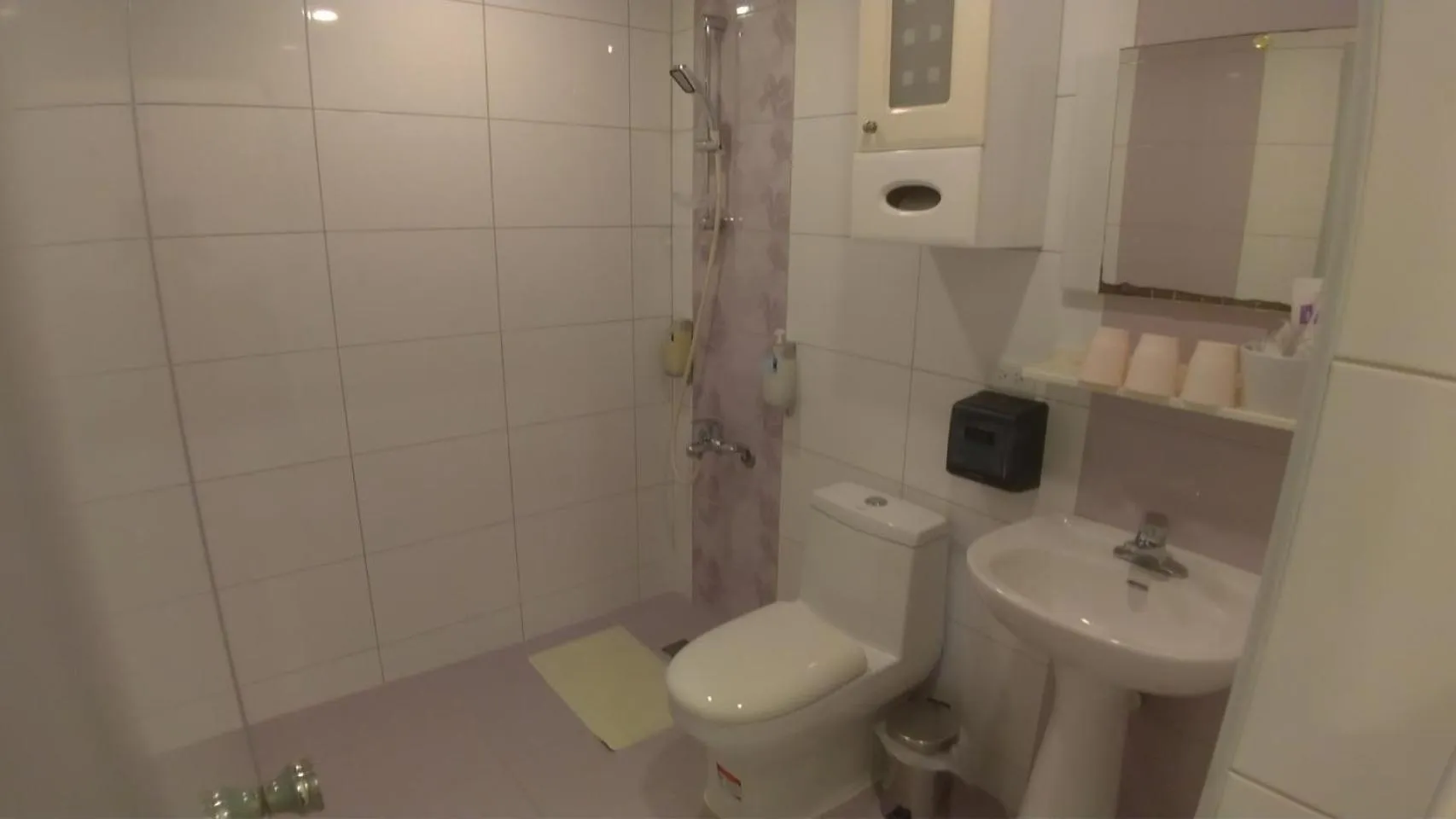 Bathroom in Kenting Heng-Chung Art Hostel