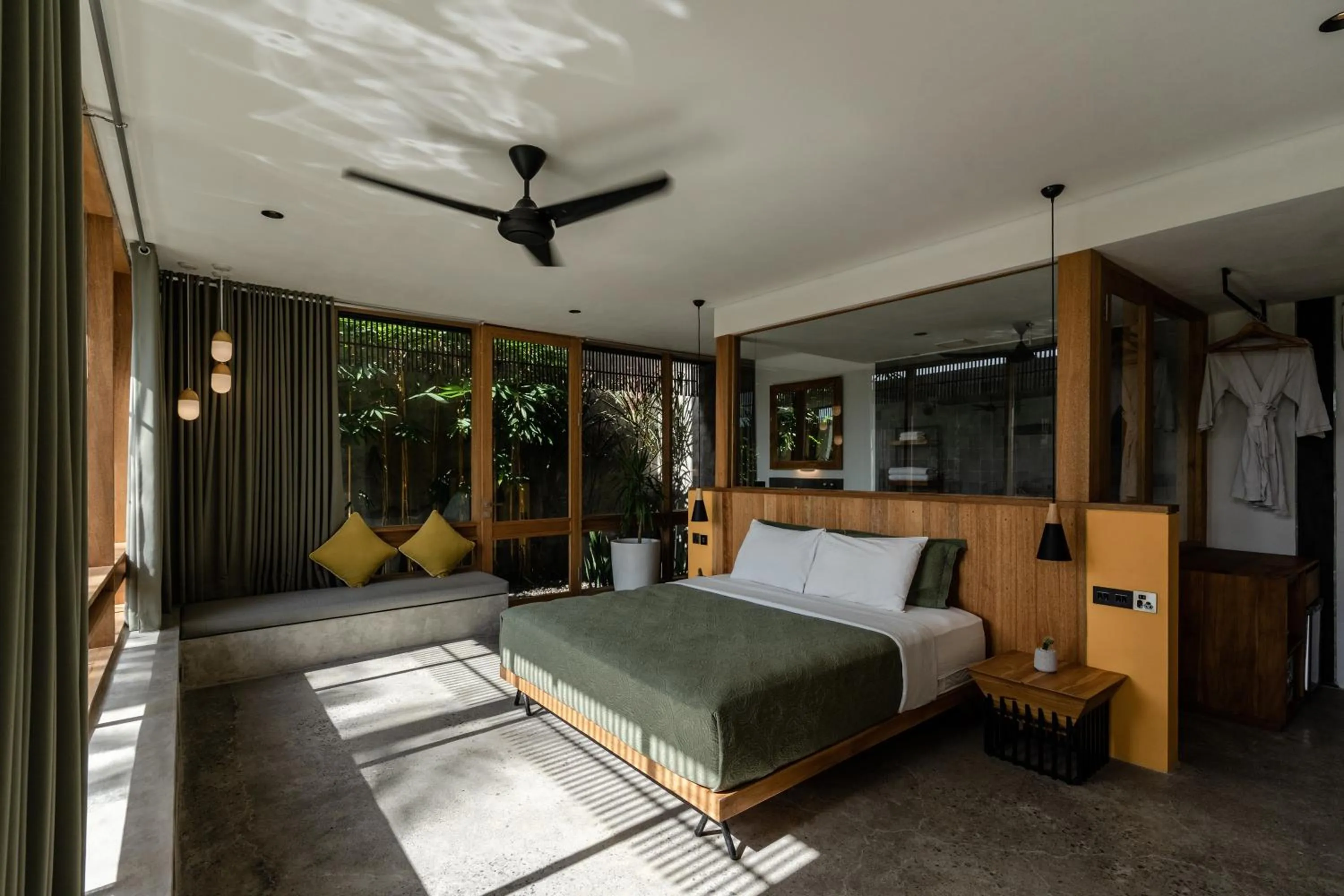 Photo of the whole room, Bed in The Saren