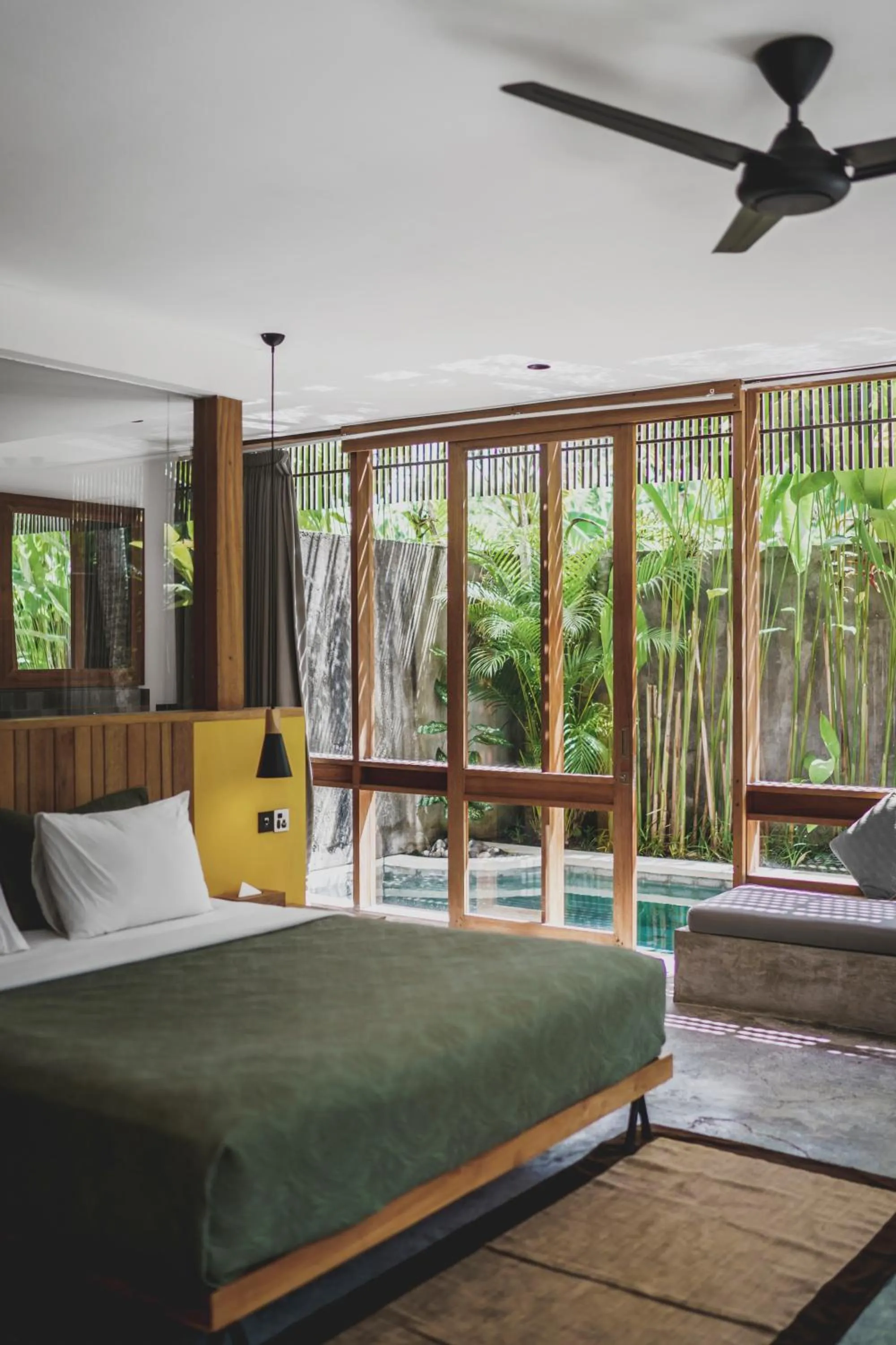 Bedroom, Bed in The Saren