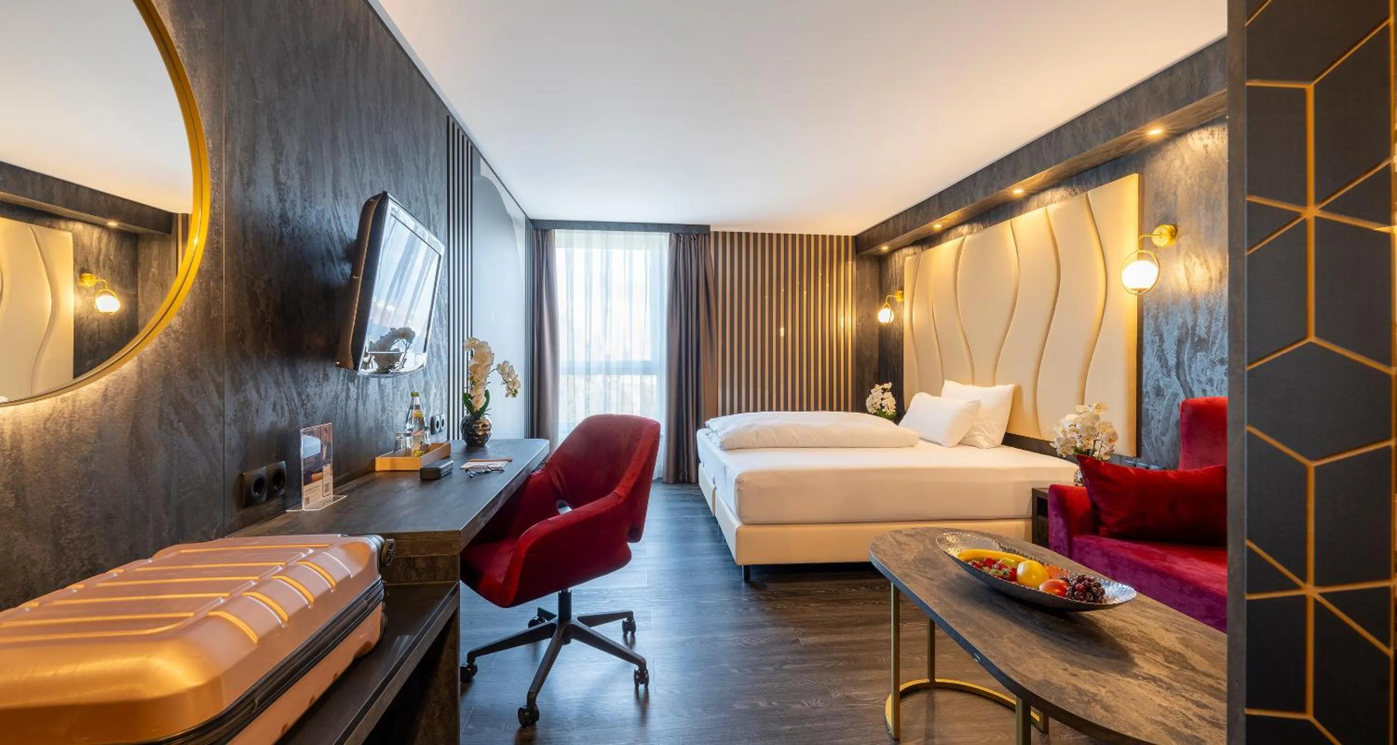 Photo of the whole room, Bed in PLAZA Premium Parkhotel Neu-Ulm