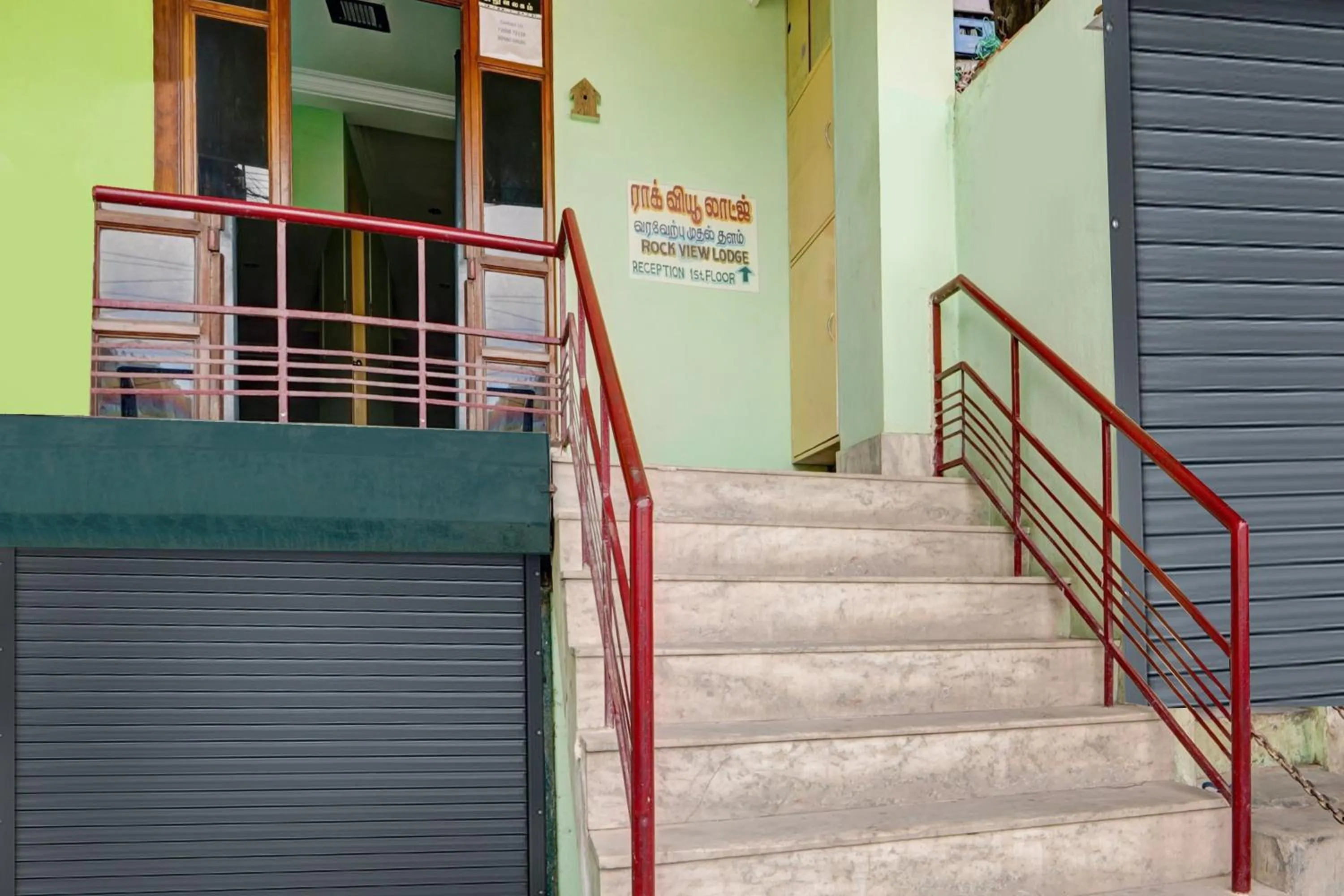 Facade/entrance in Hotel O Rainbow Stays