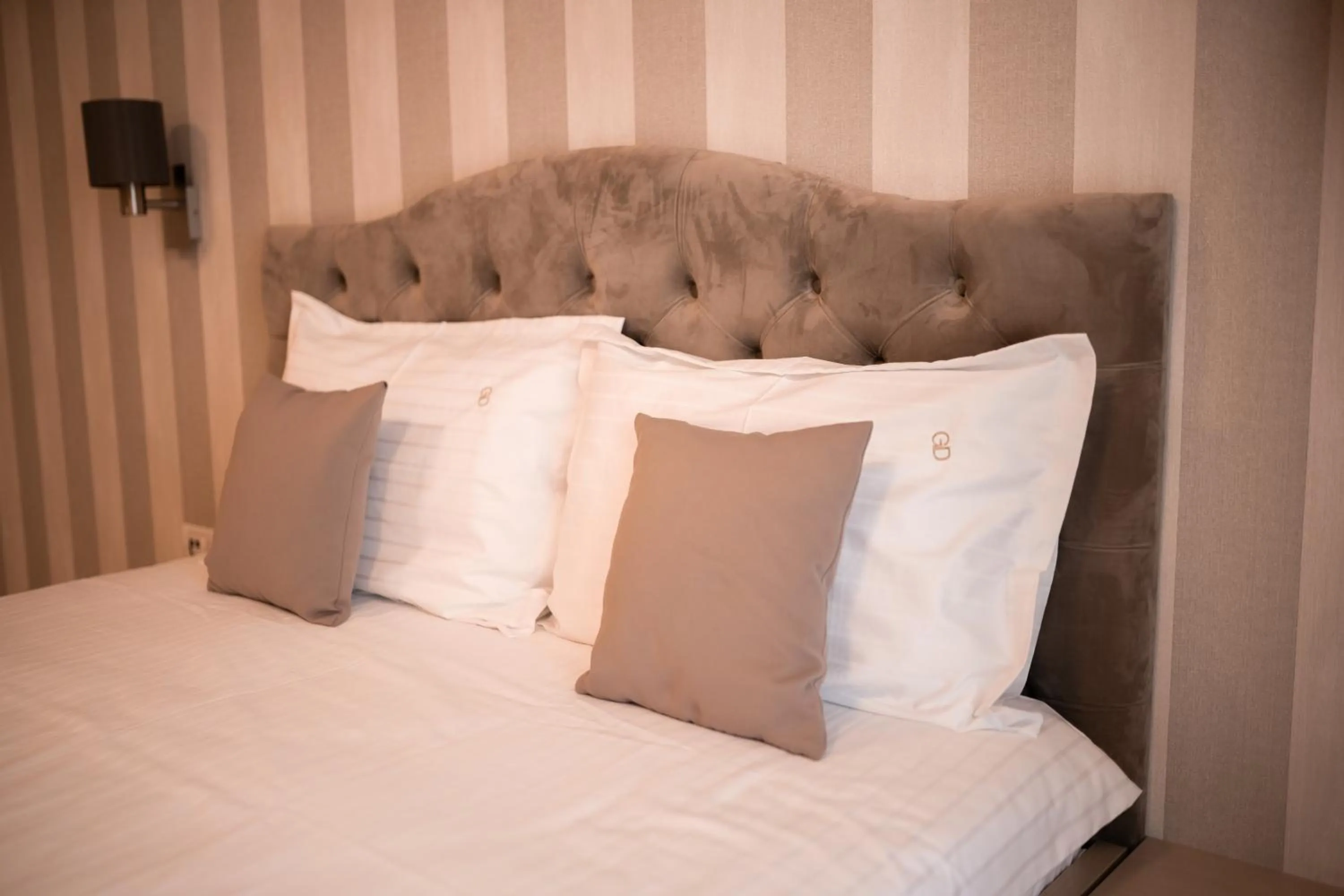 Bed in Hotel Grand Dedal