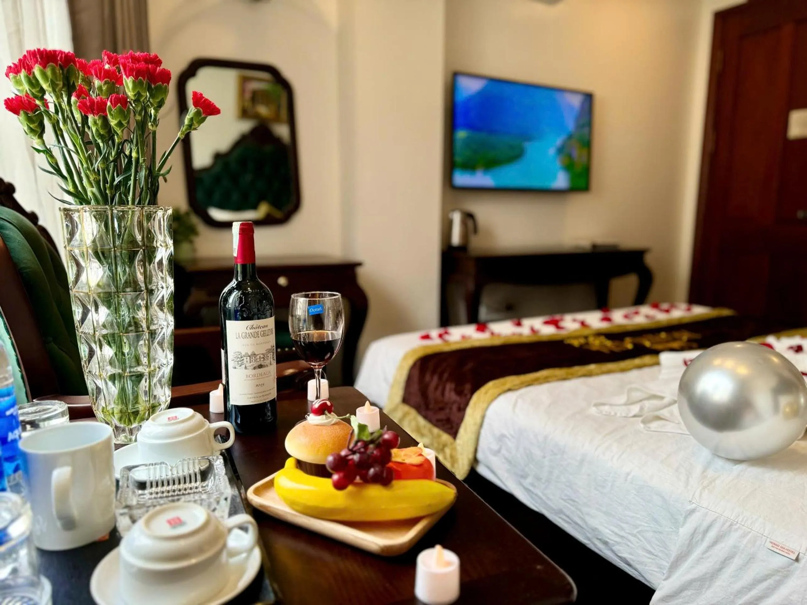 Bed in Hoàng Gia Hotel Nhân Hòa