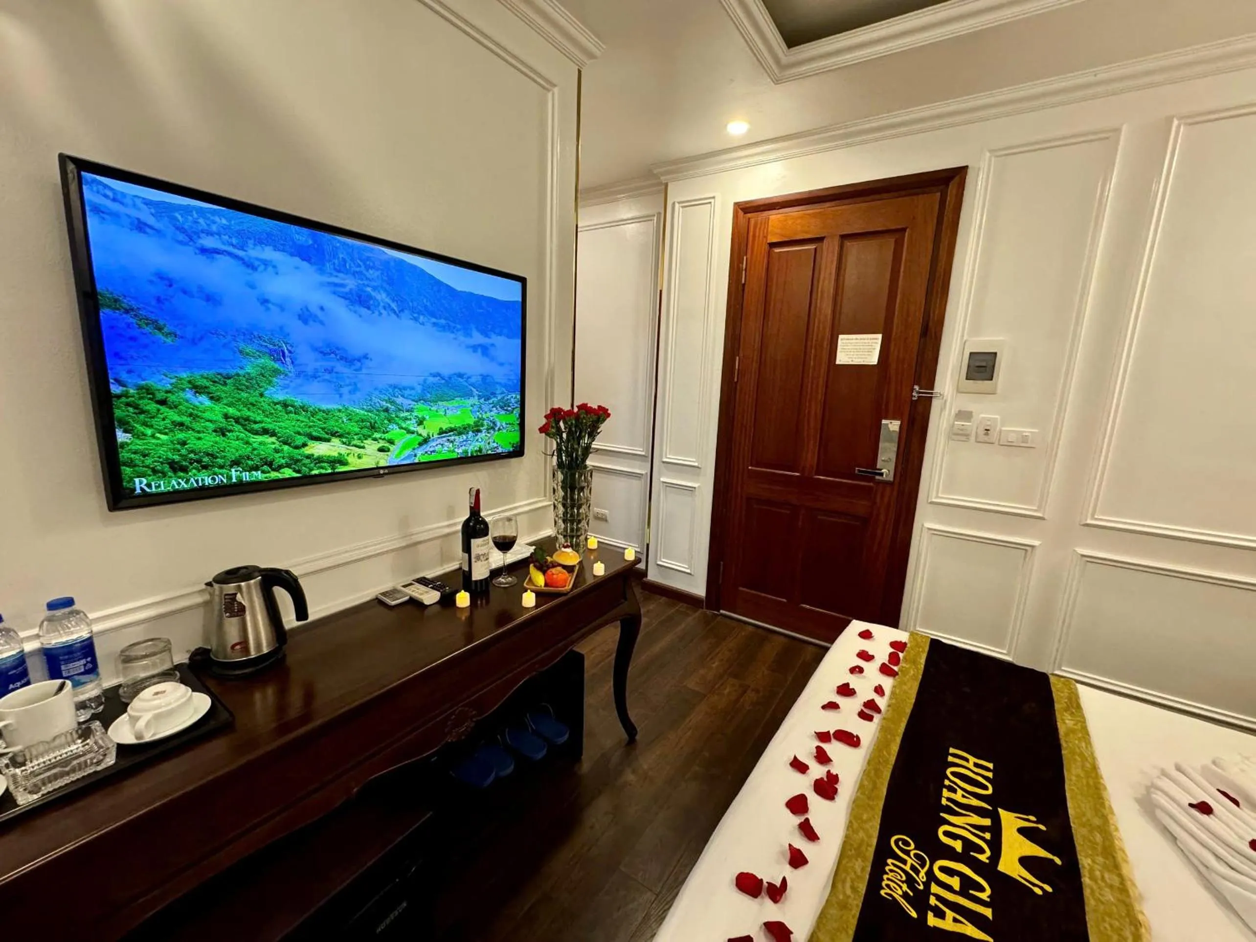 Bed in Hoàng Gia Hotel Nhân Hòa