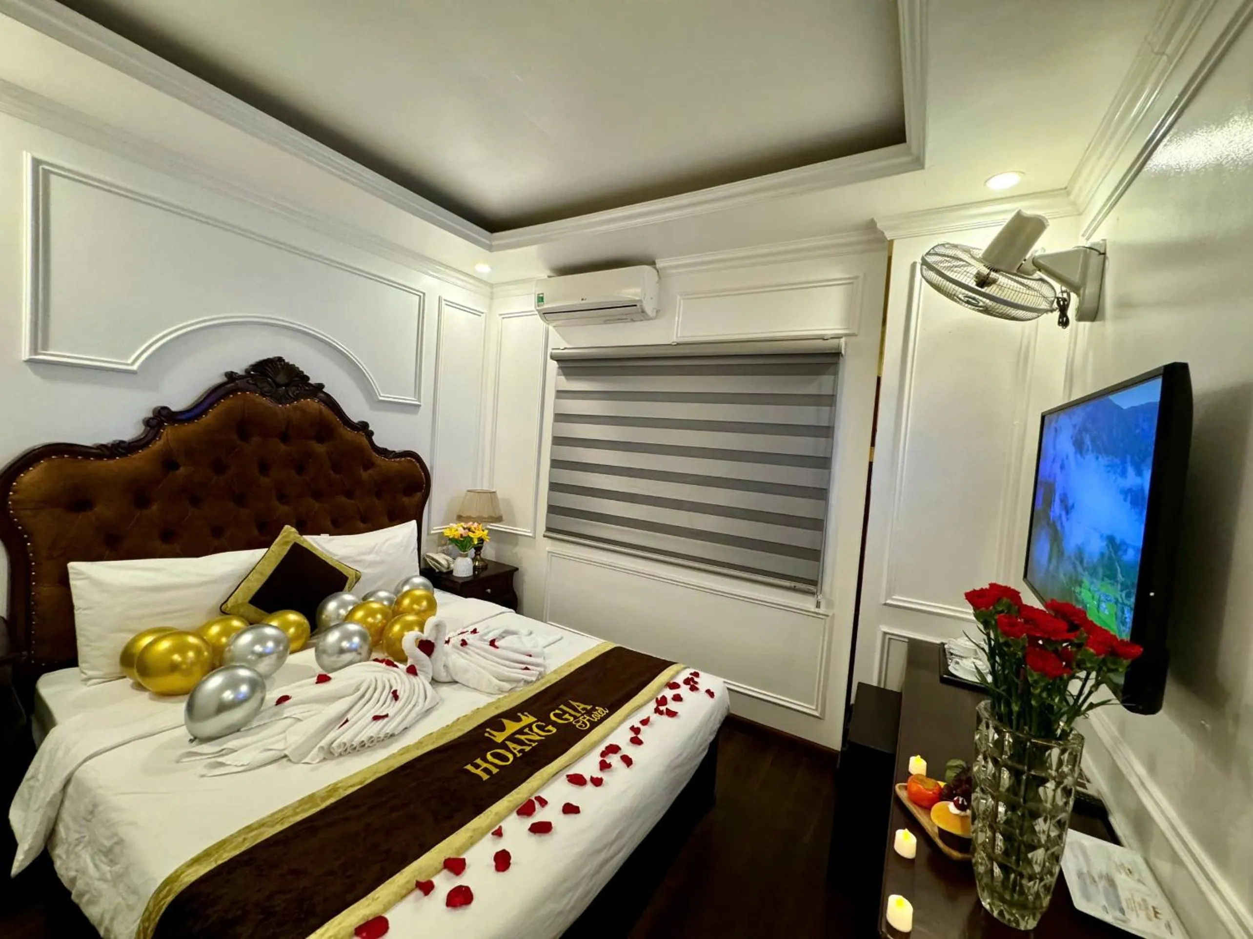 Bed in Hoàng Gia Hotel Nhân Hòa