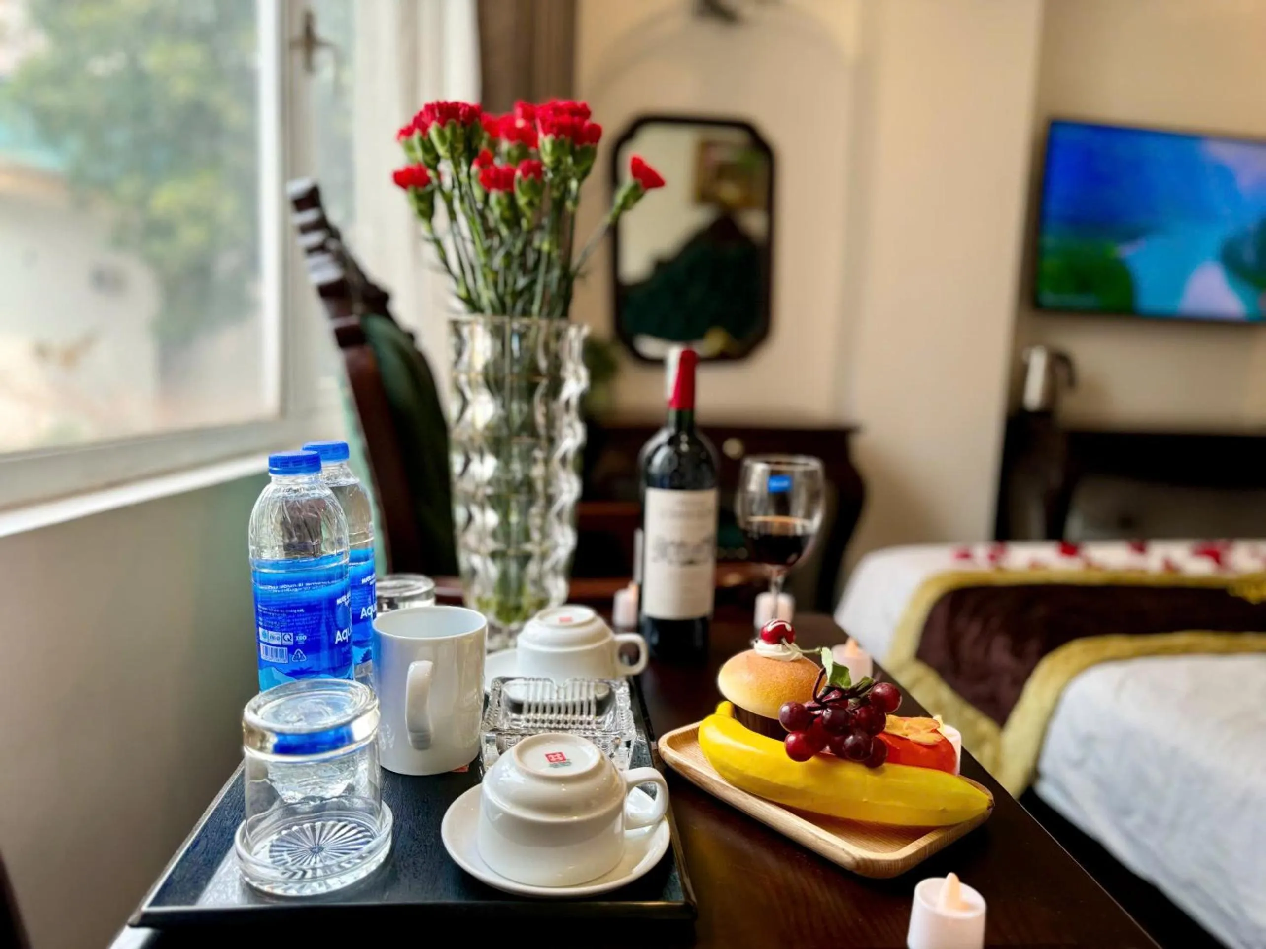 TV and multimedia, Bed in Hoàng Gia Hotel Nhân Hòa