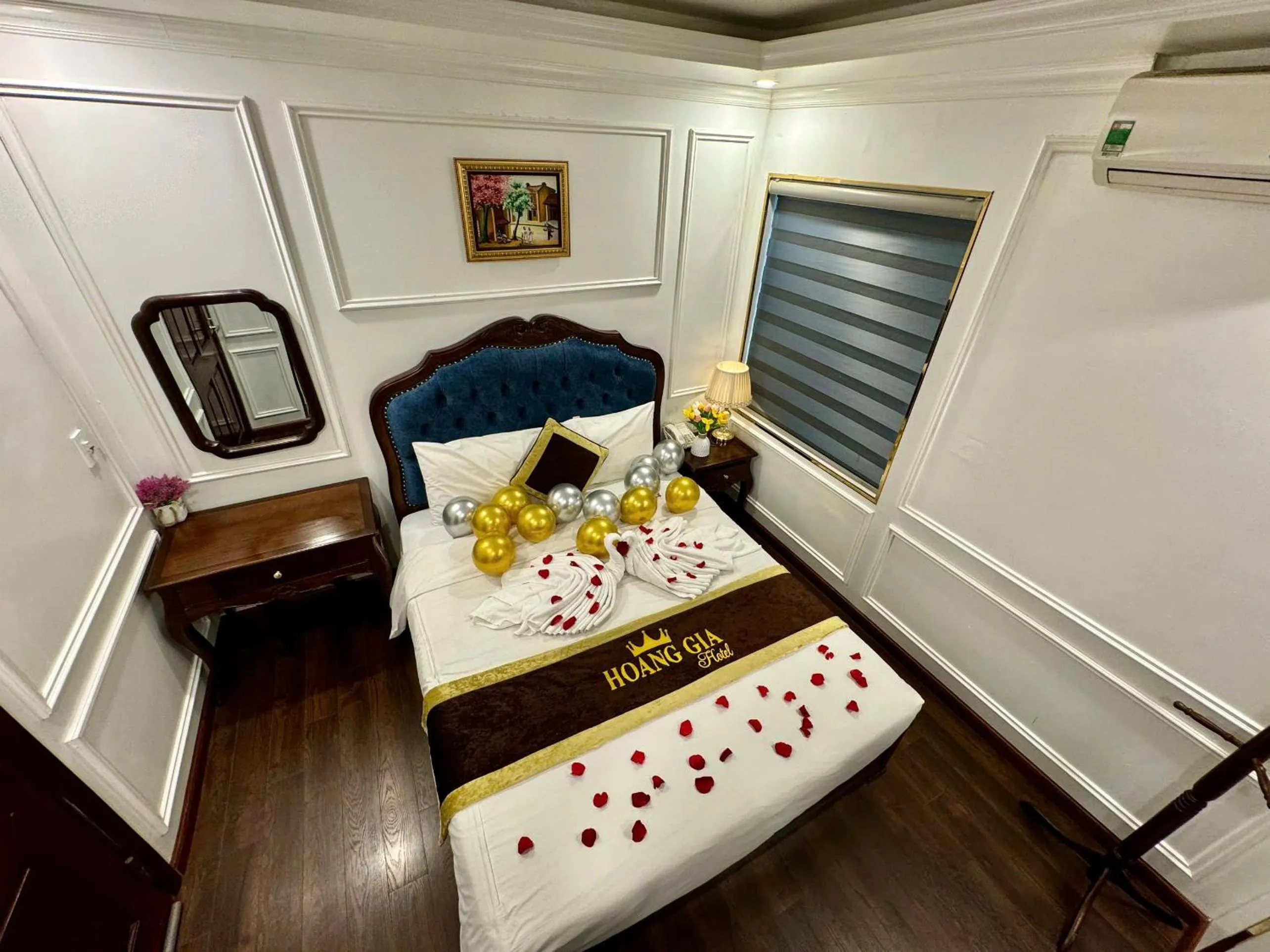 Bed in Hoàng Gia Hotel Nhân Hòa