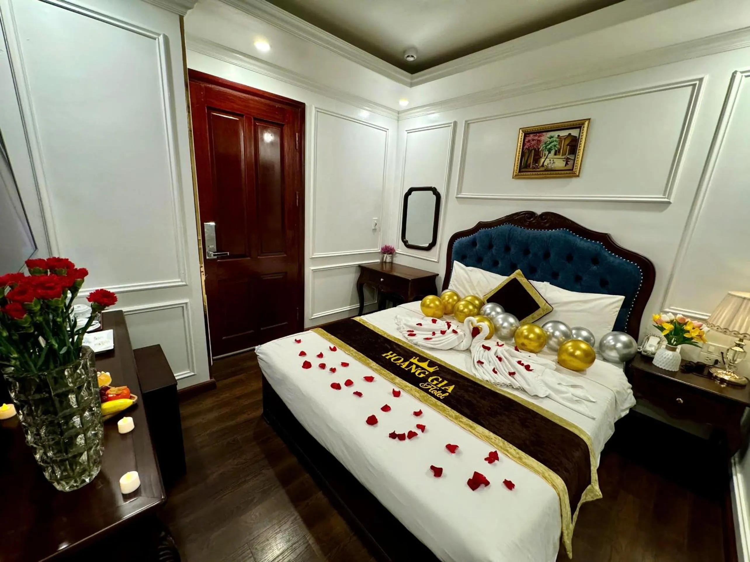 Photo of the whole room, Bed in Hoàng Gia Hotel Nhân Hòa