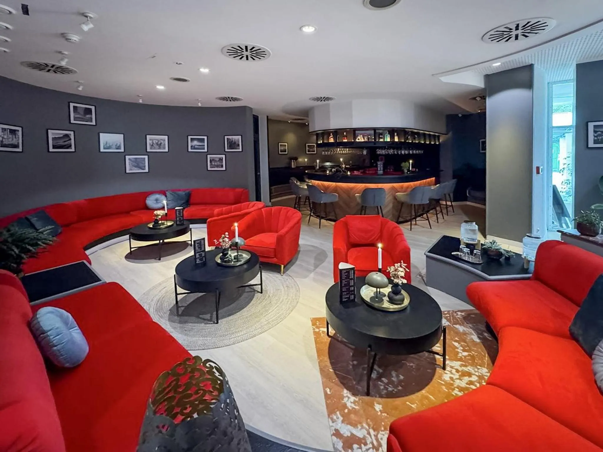 Lounge or bar in DORMERO Hotel Weingarten