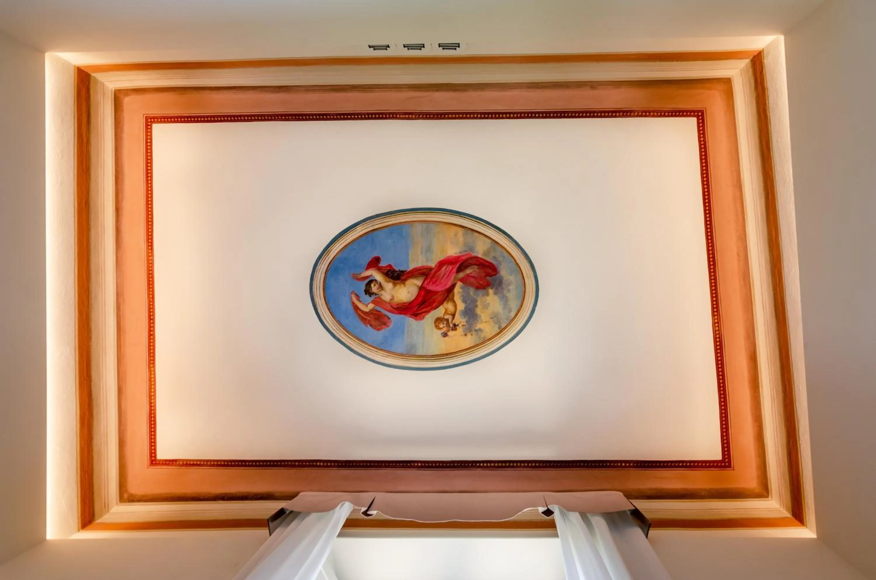 Decorative detail in Il giardino di Pantaneto Residenza D'Epoca