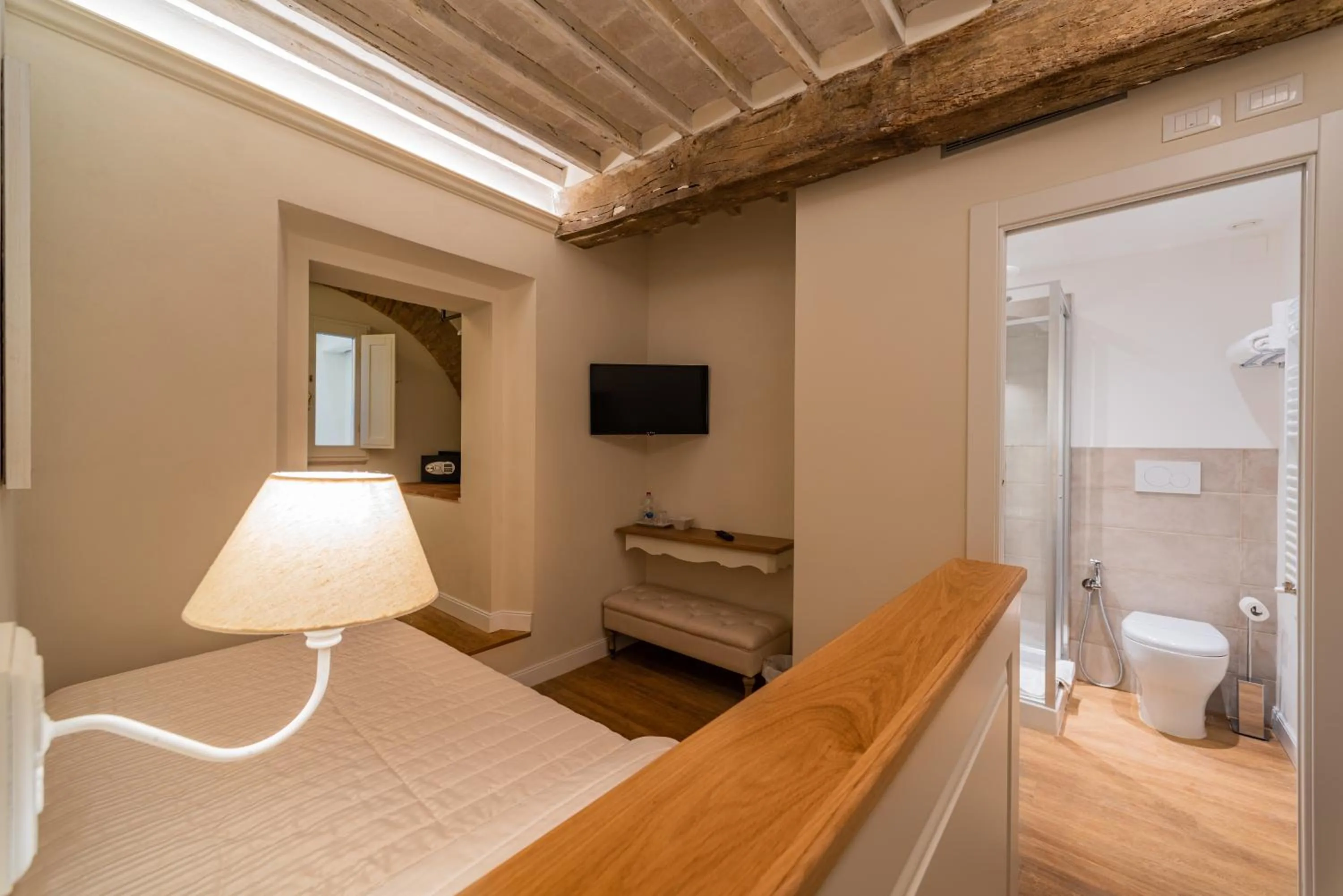 Photo of the whole room in Il giardino di Pantaneto Residenza D'Epoca