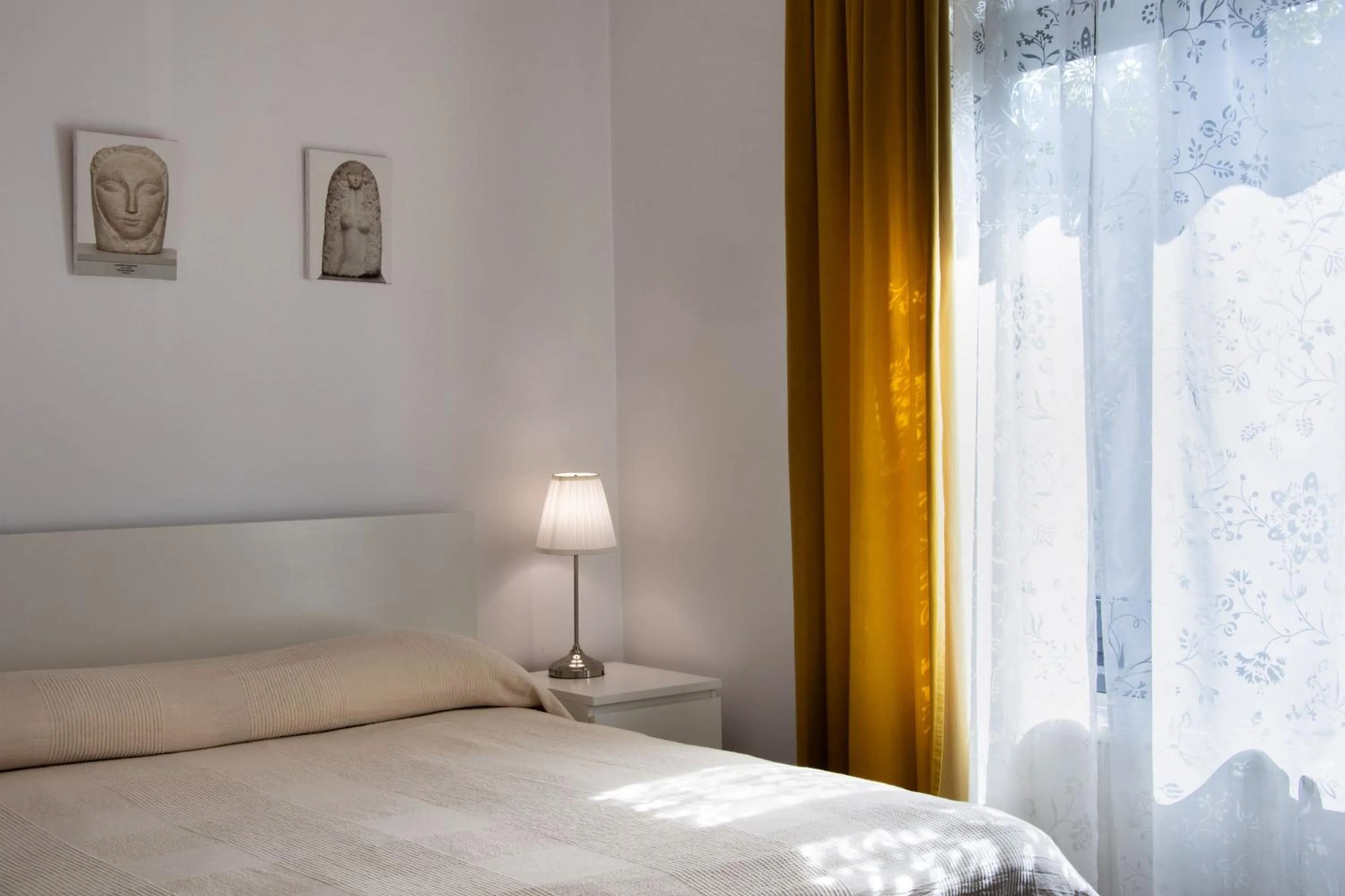 Bed in Clement Apartments