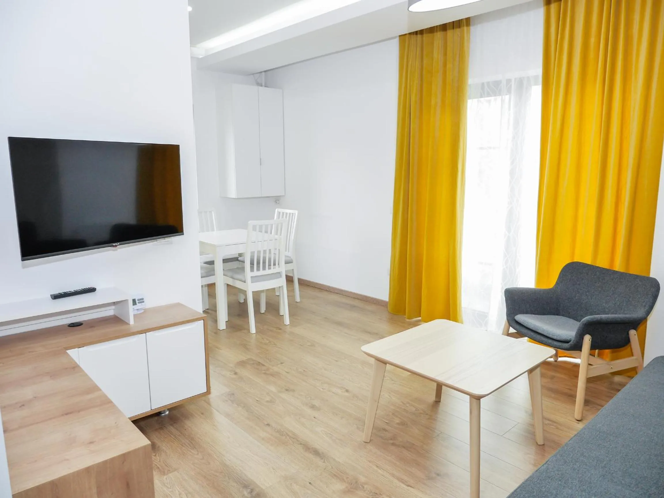 TV and multimedia in Clement Apartments