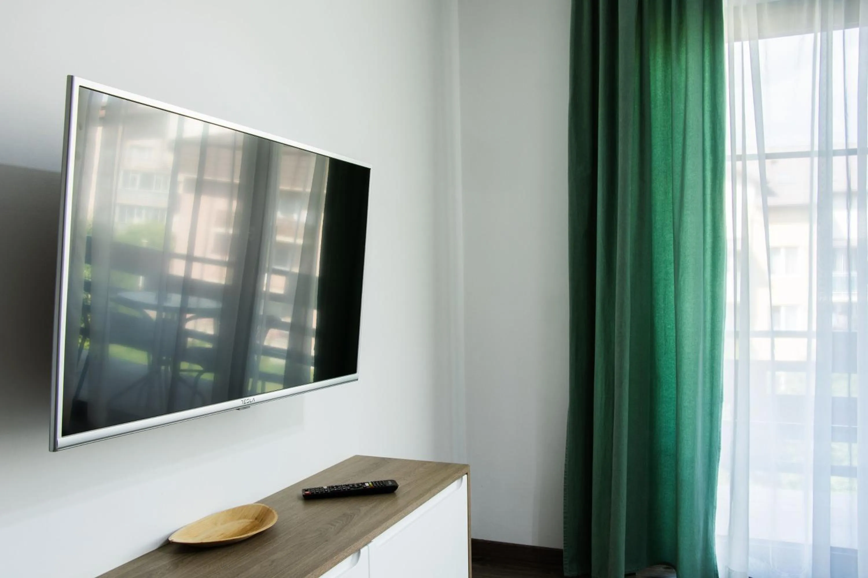 TV and multimedia in Clement Apartments