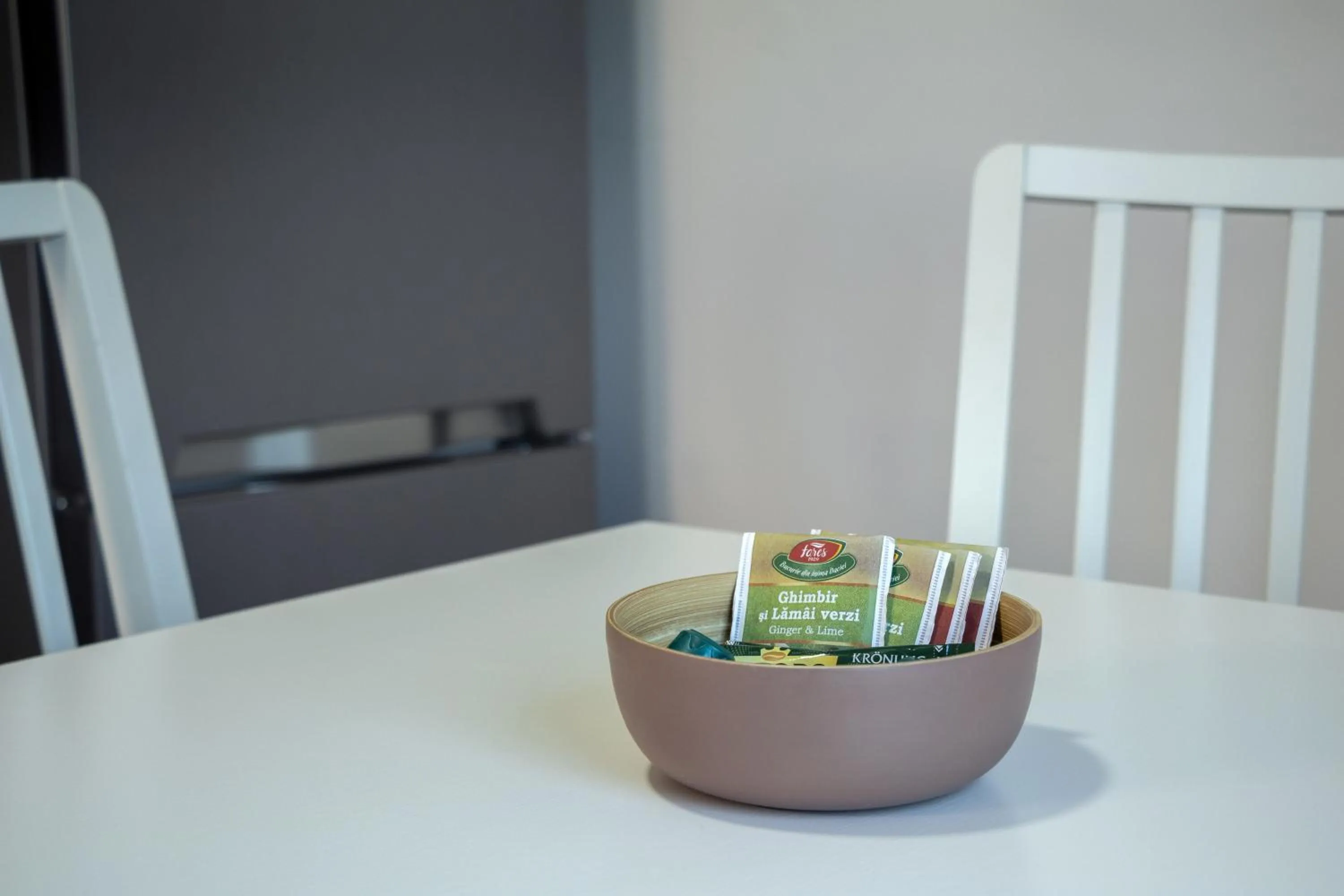 Coffee/tea facilities in Clement Apartments