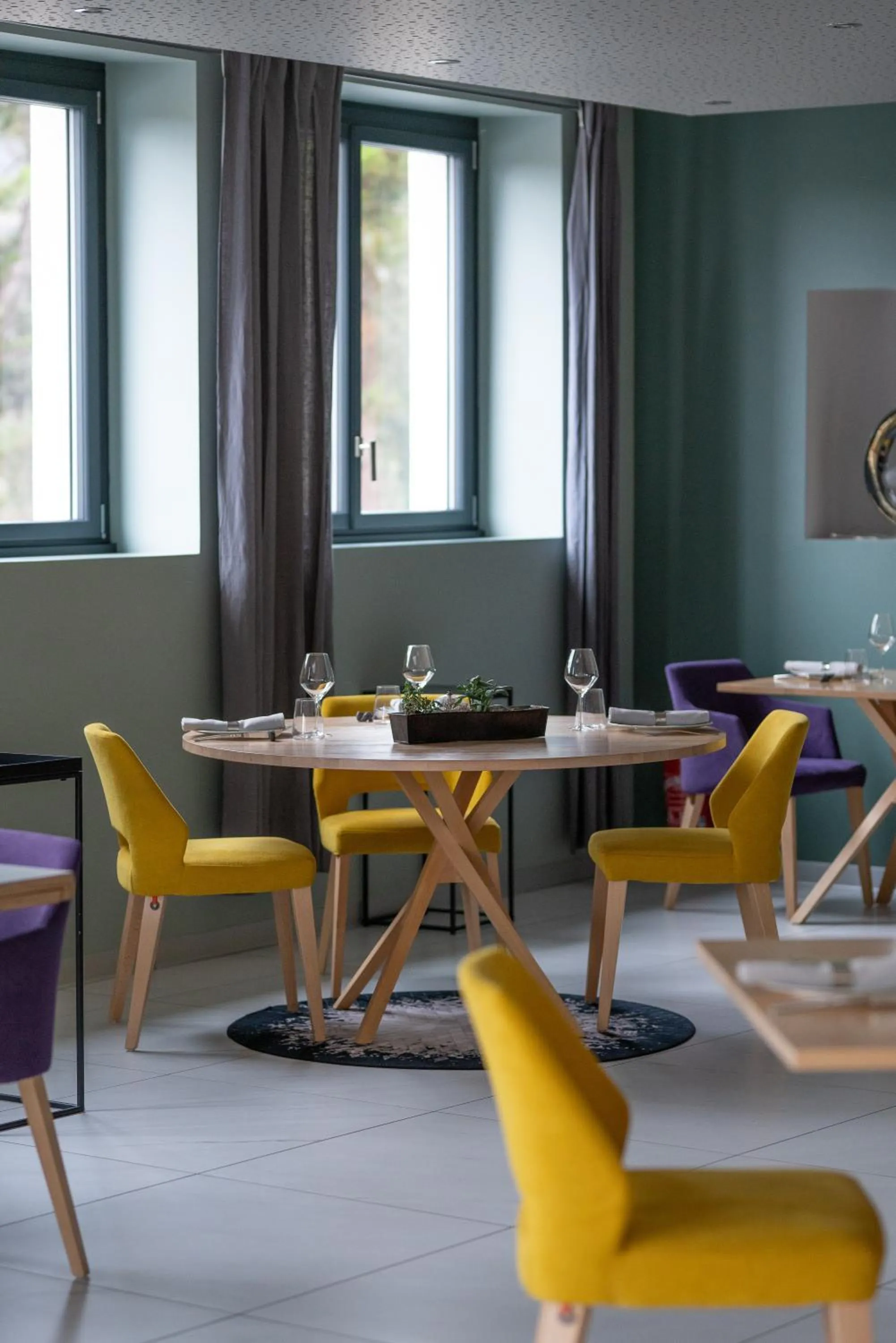 Dining area in Hôtel L'Ouvrée