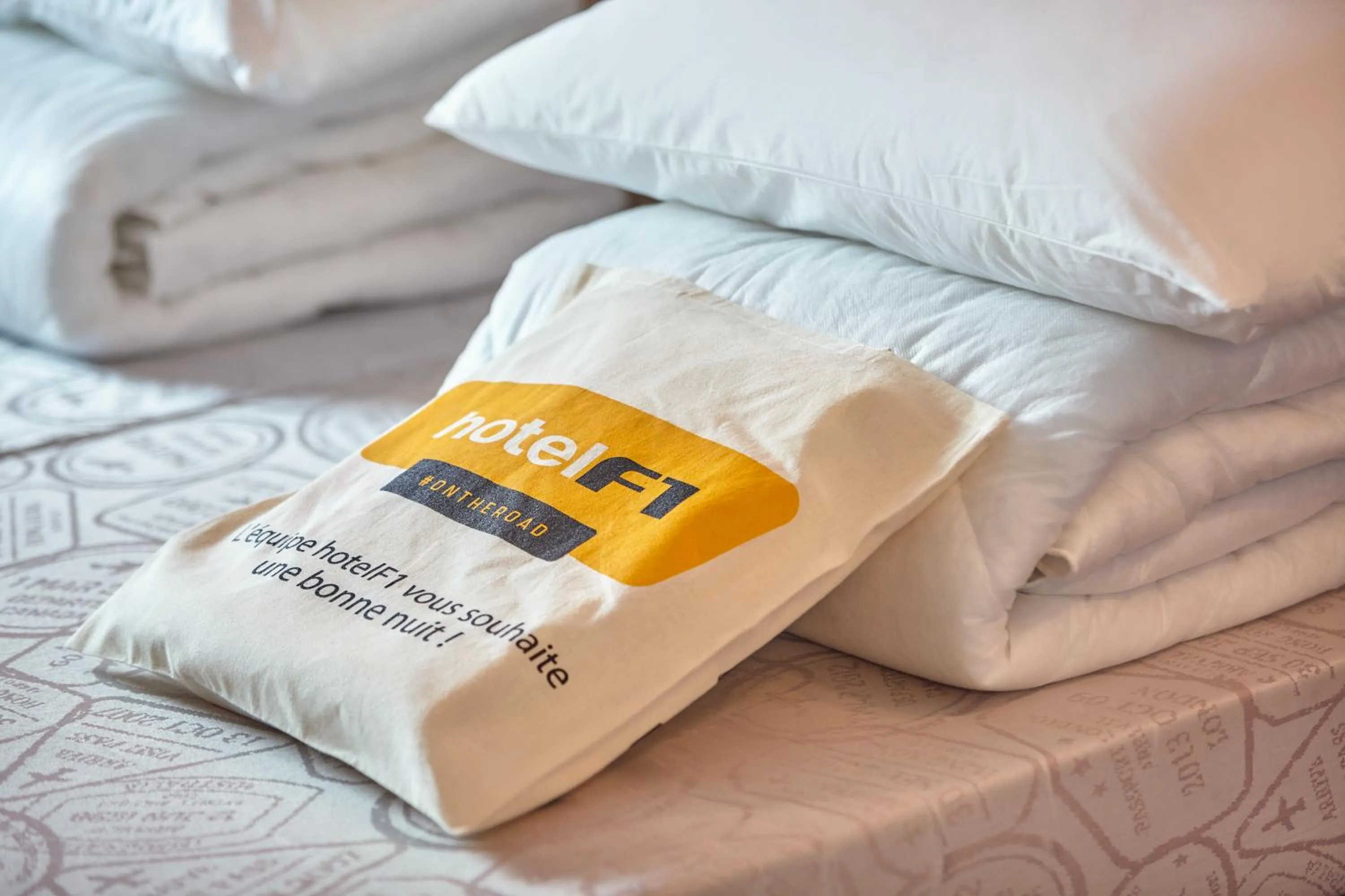 Bed in hotelF1 Cholet