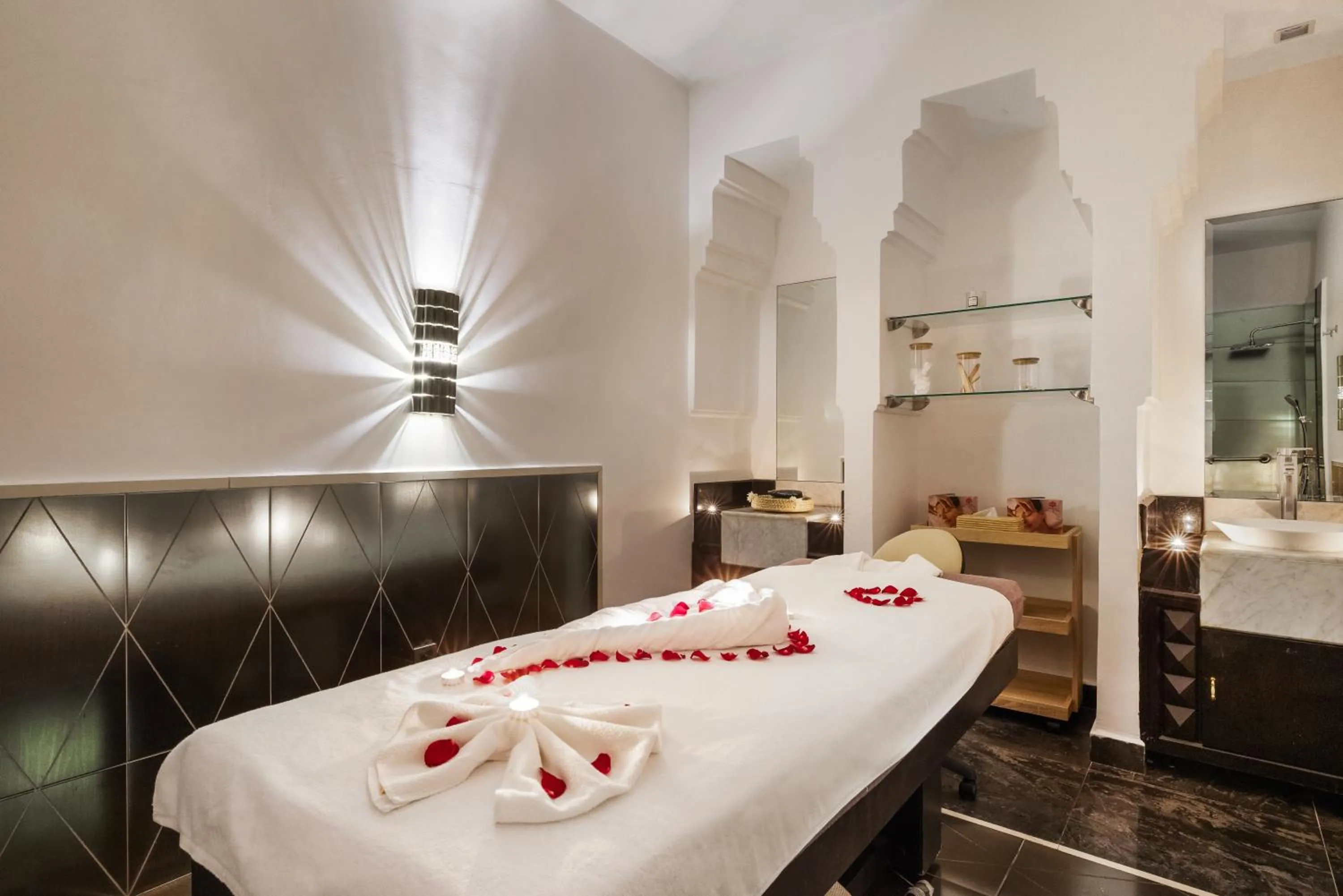 Massage, Bed in Hotel Riu Palace Tikida Agadir - All Inclusive