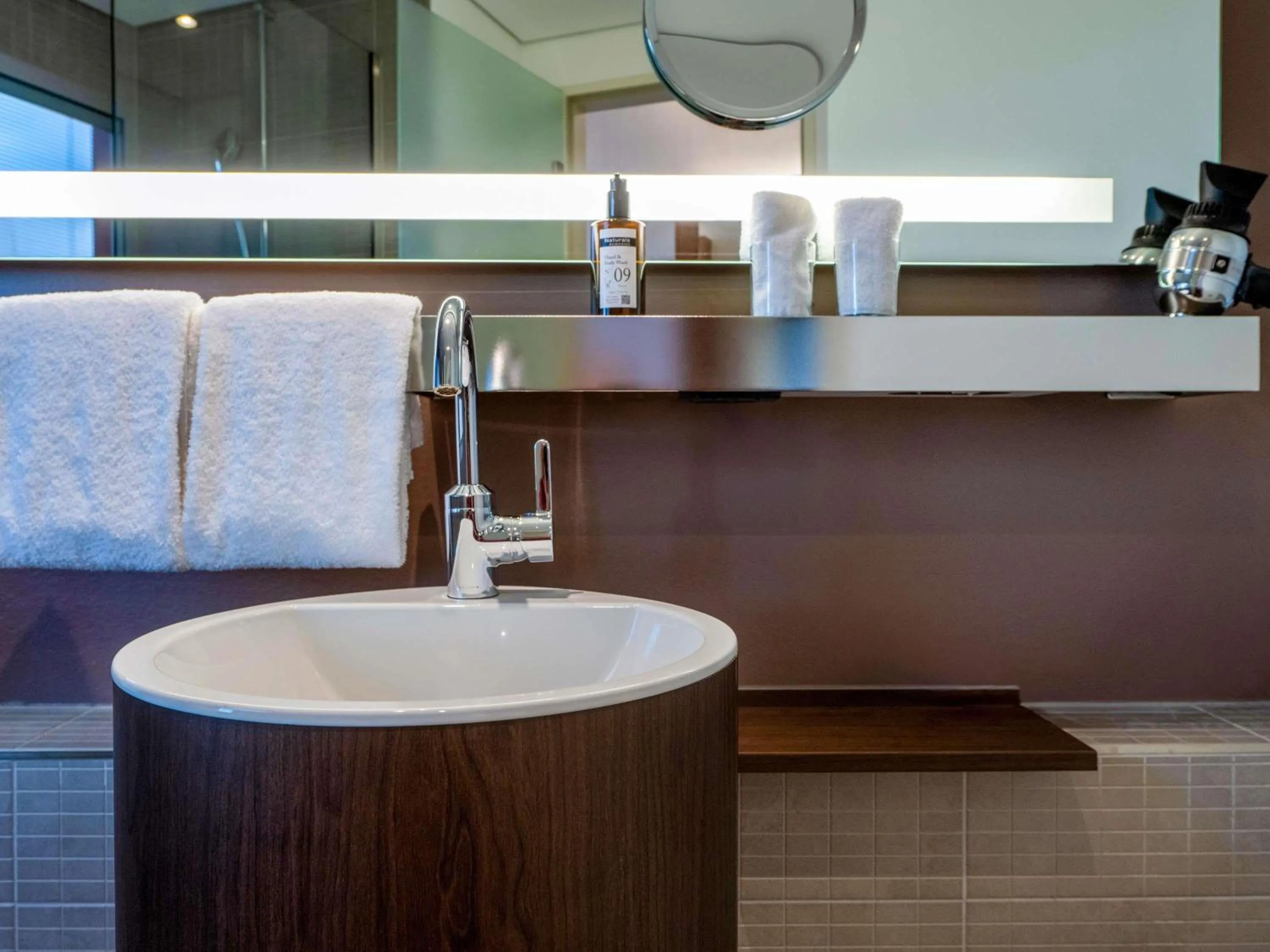 Bedroom in MÖVENPICK Hotel Hamburg City