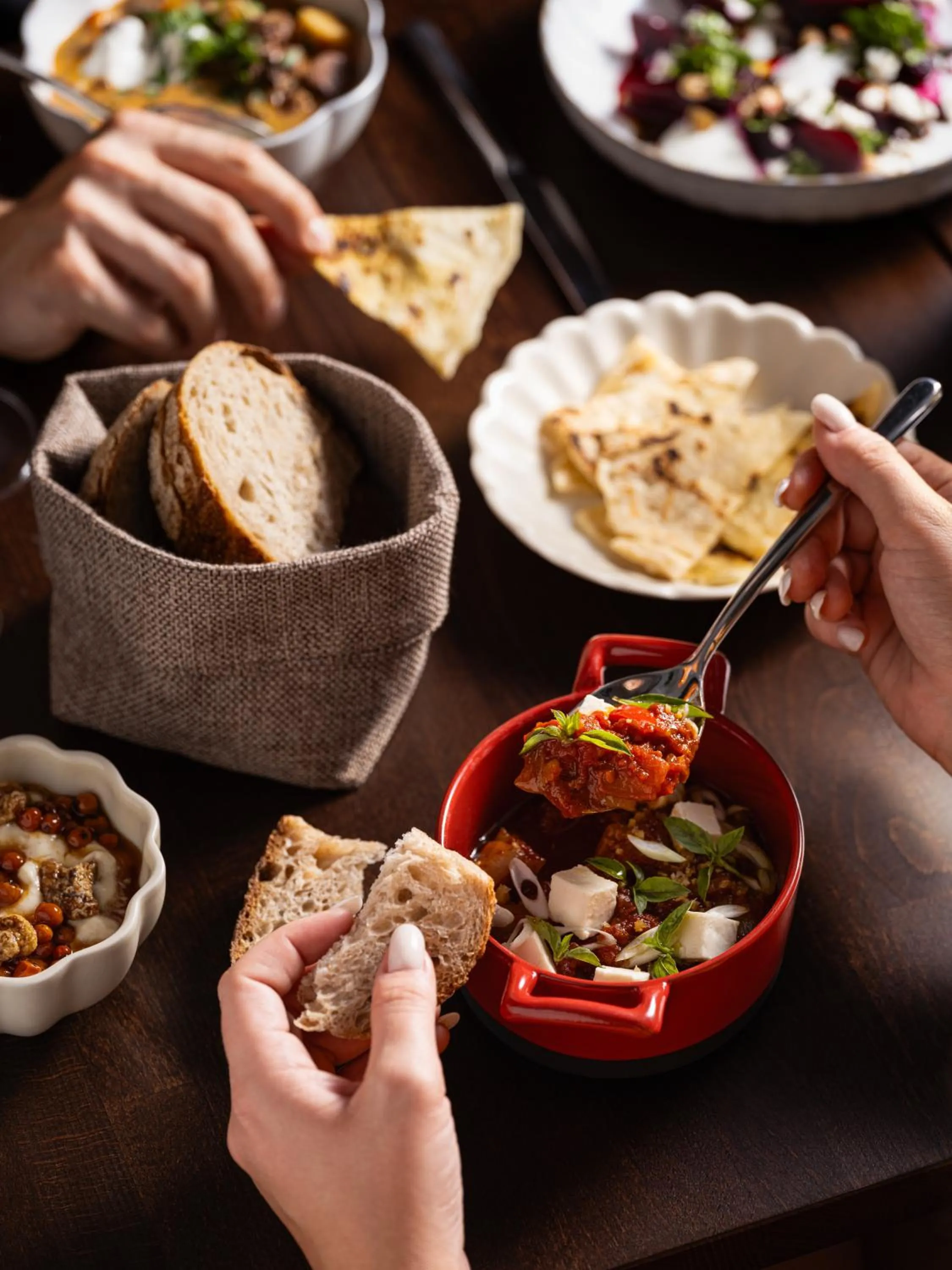 Restaurant/places to eat in Room42 - Suites & Apartments