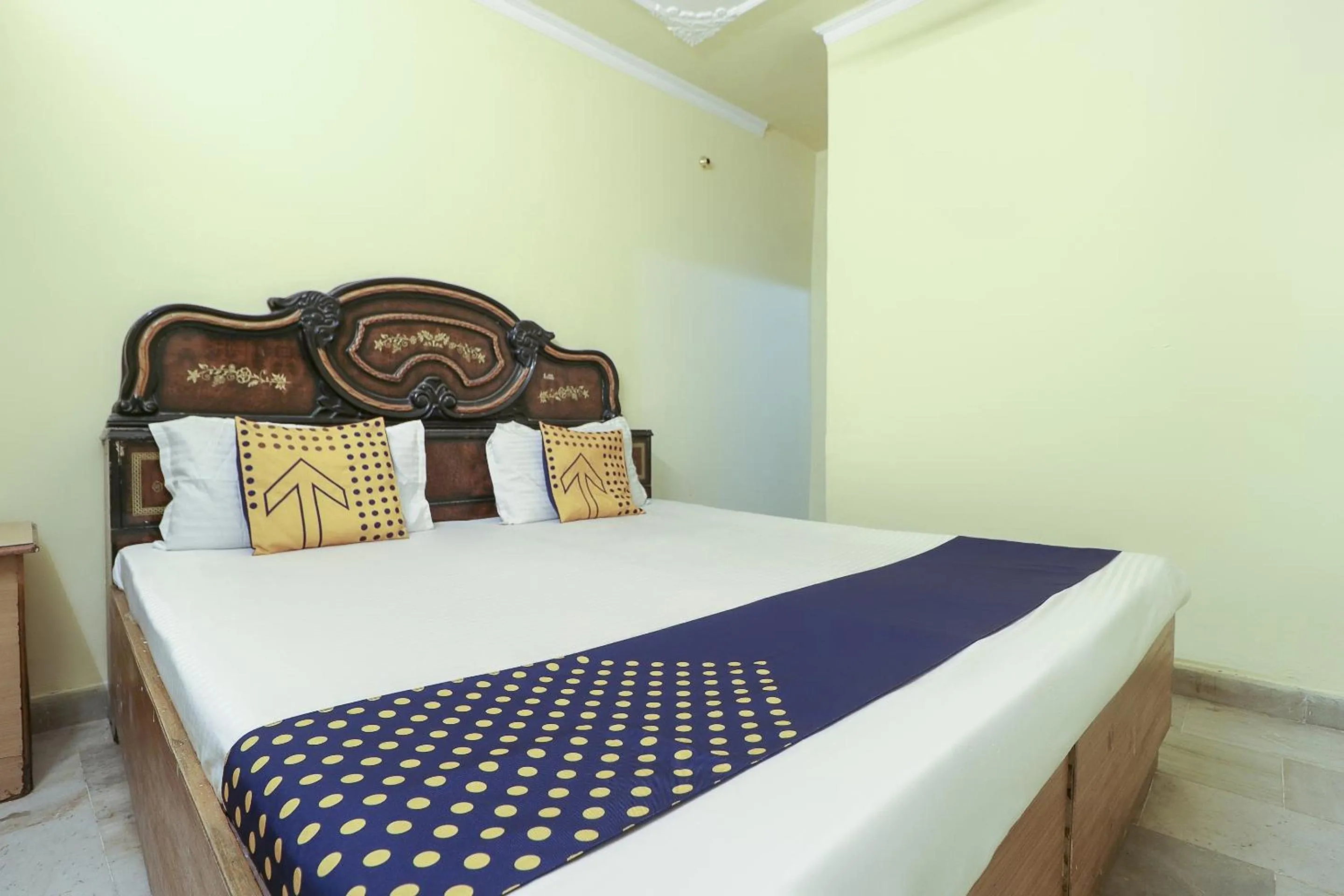 Bedroom in Hotel Star Inn