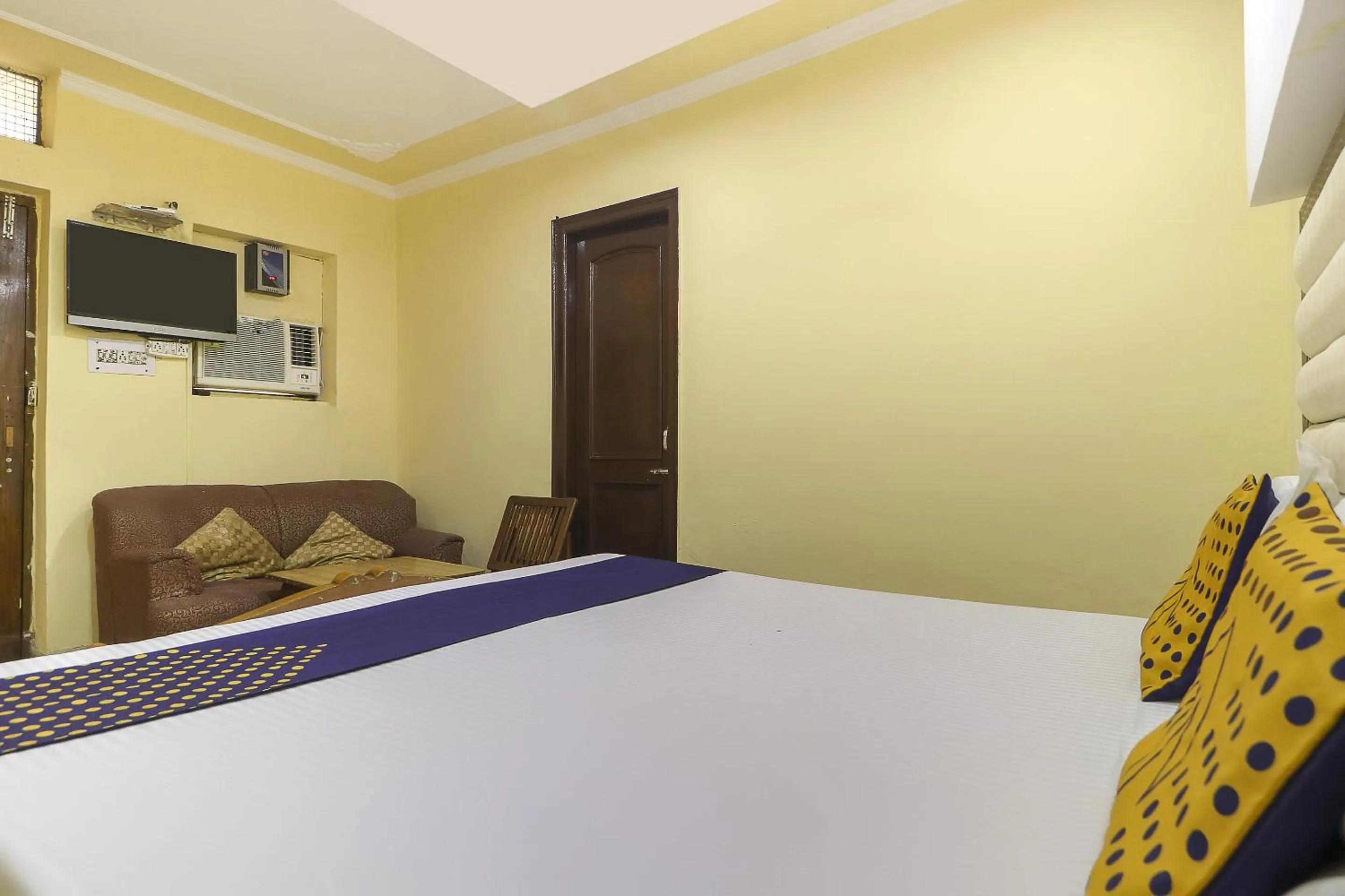 Bedroom in Hotel Star Inn