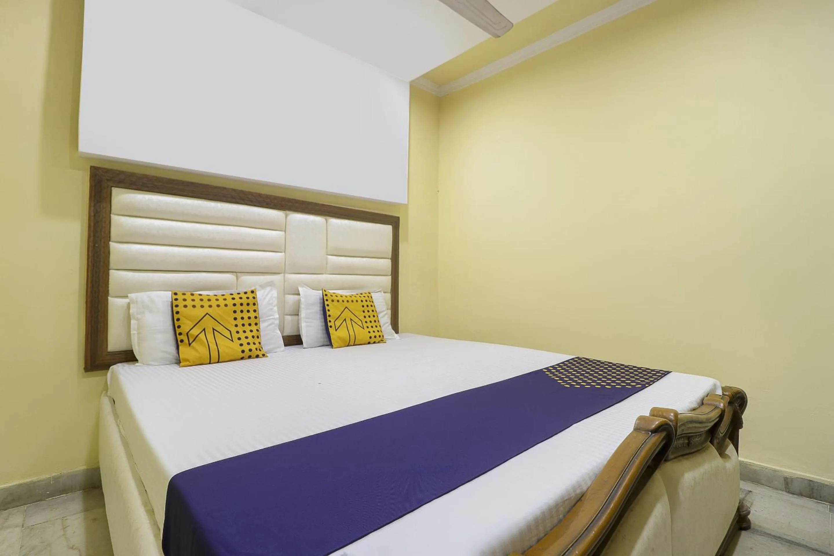 Lobby or reception, Bed in Hotel Star Inn