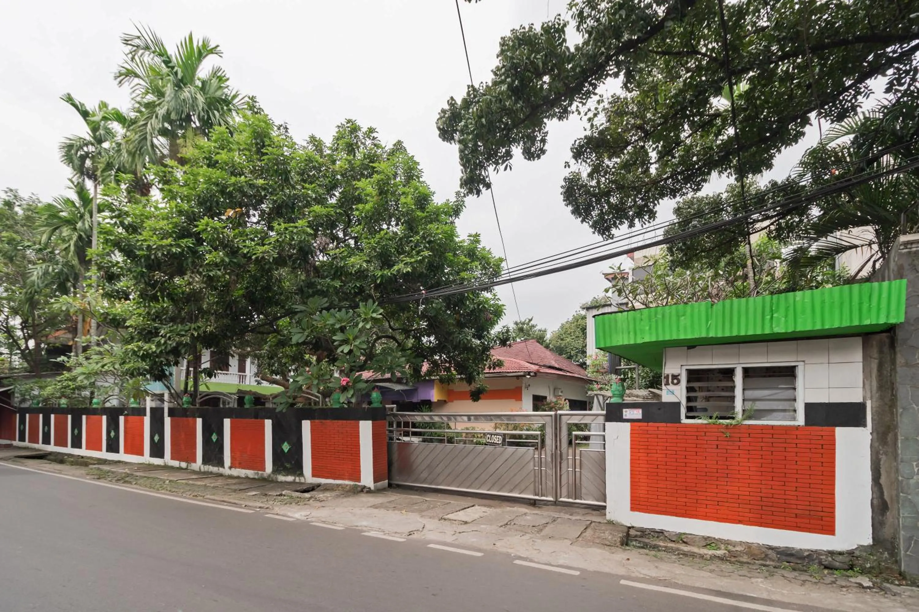 Urbanview Hotel Minongga Pondok Labu by RedDoorz