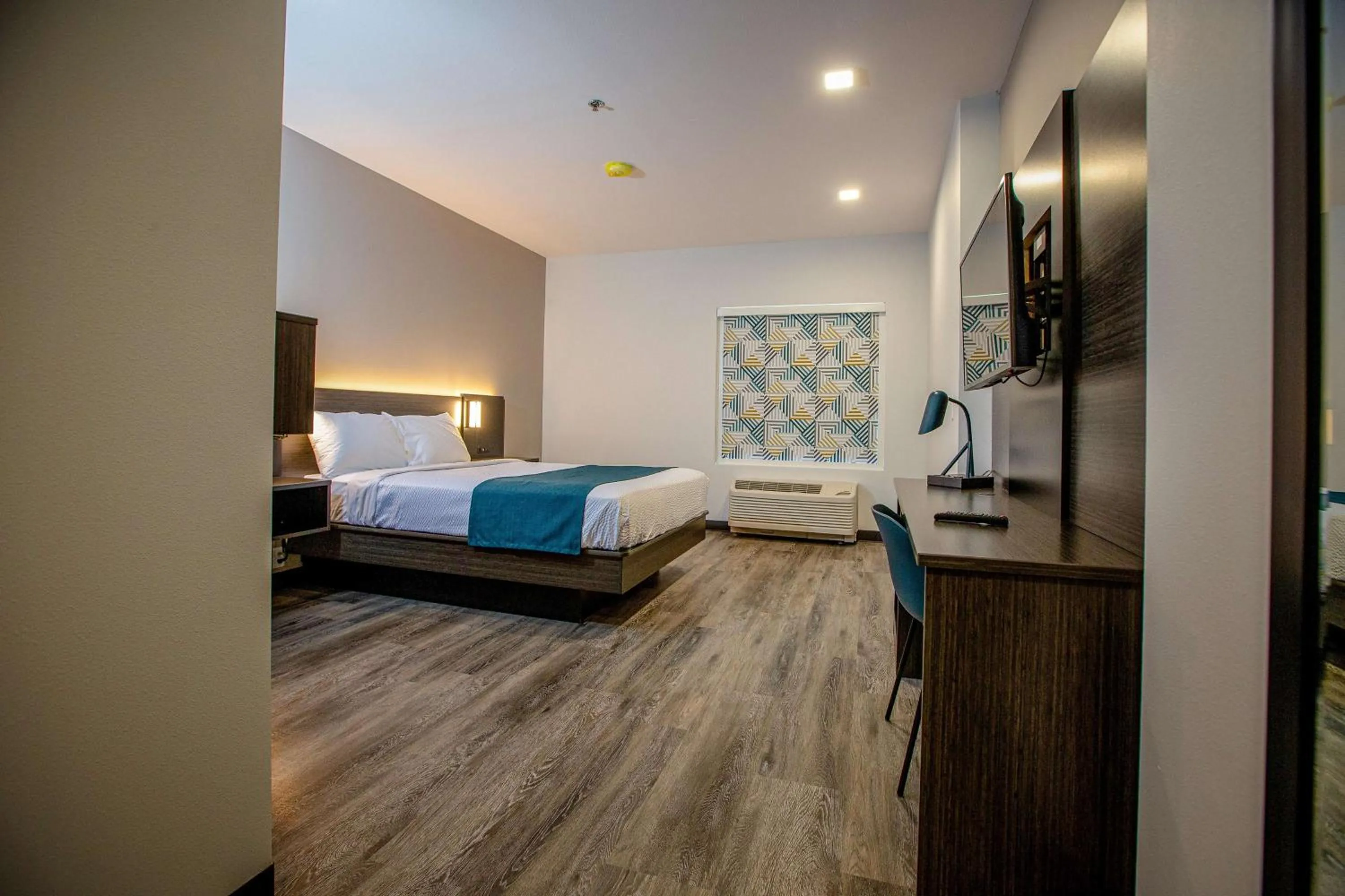 Photo of the whole room, Bed in Motel 6 North Platte, NE - East