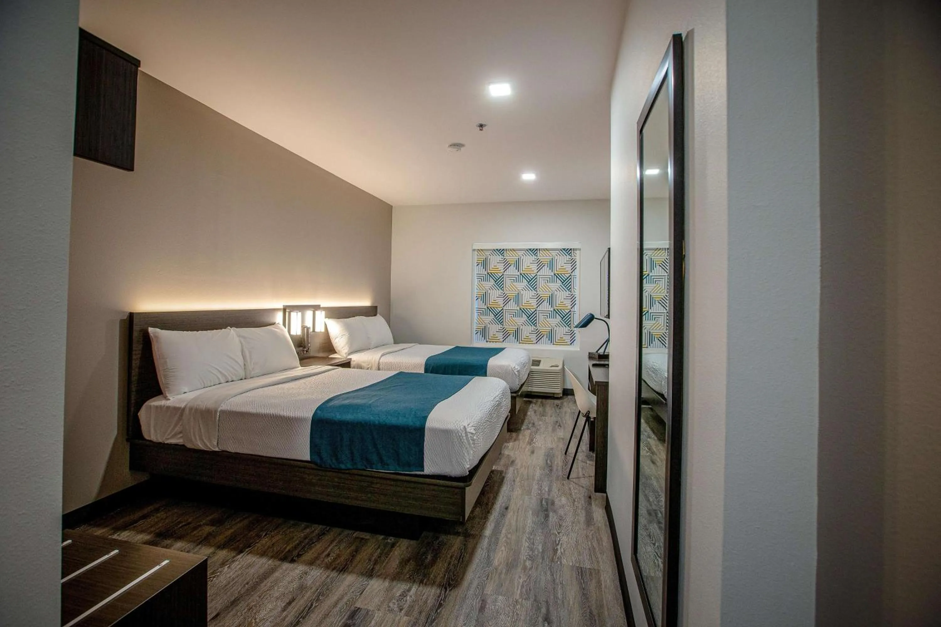 Photo of the whole room, Bed in Motel 6 North Platte, NE - East