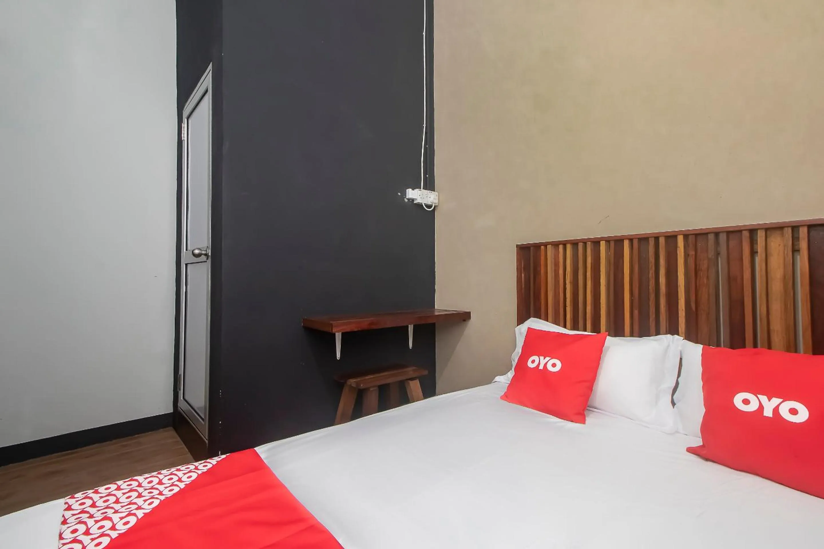 Bedroom, Bed in Hotel O Hi Inn 3