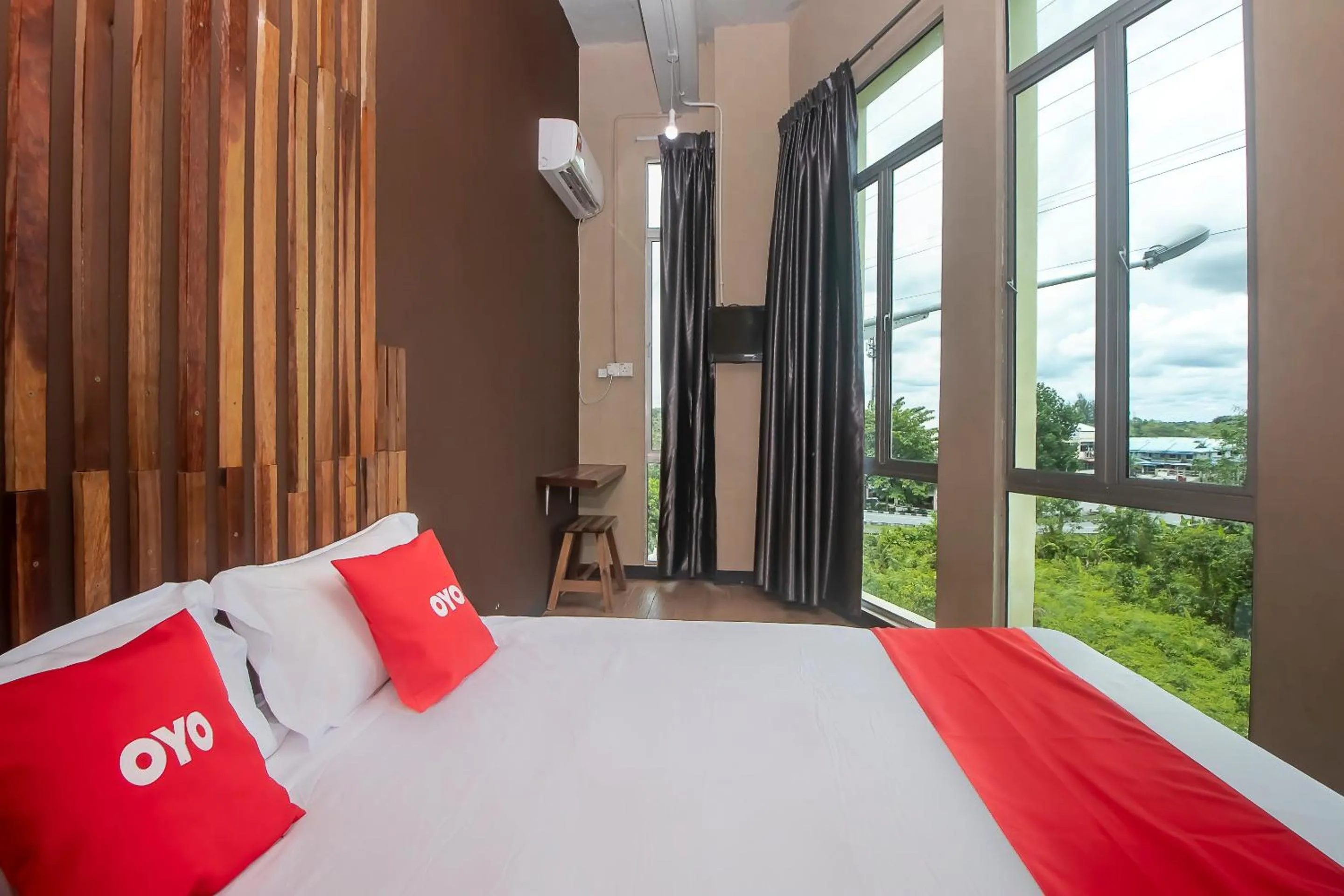 Bedroom, Bed in Hotel O Hi Inn 3