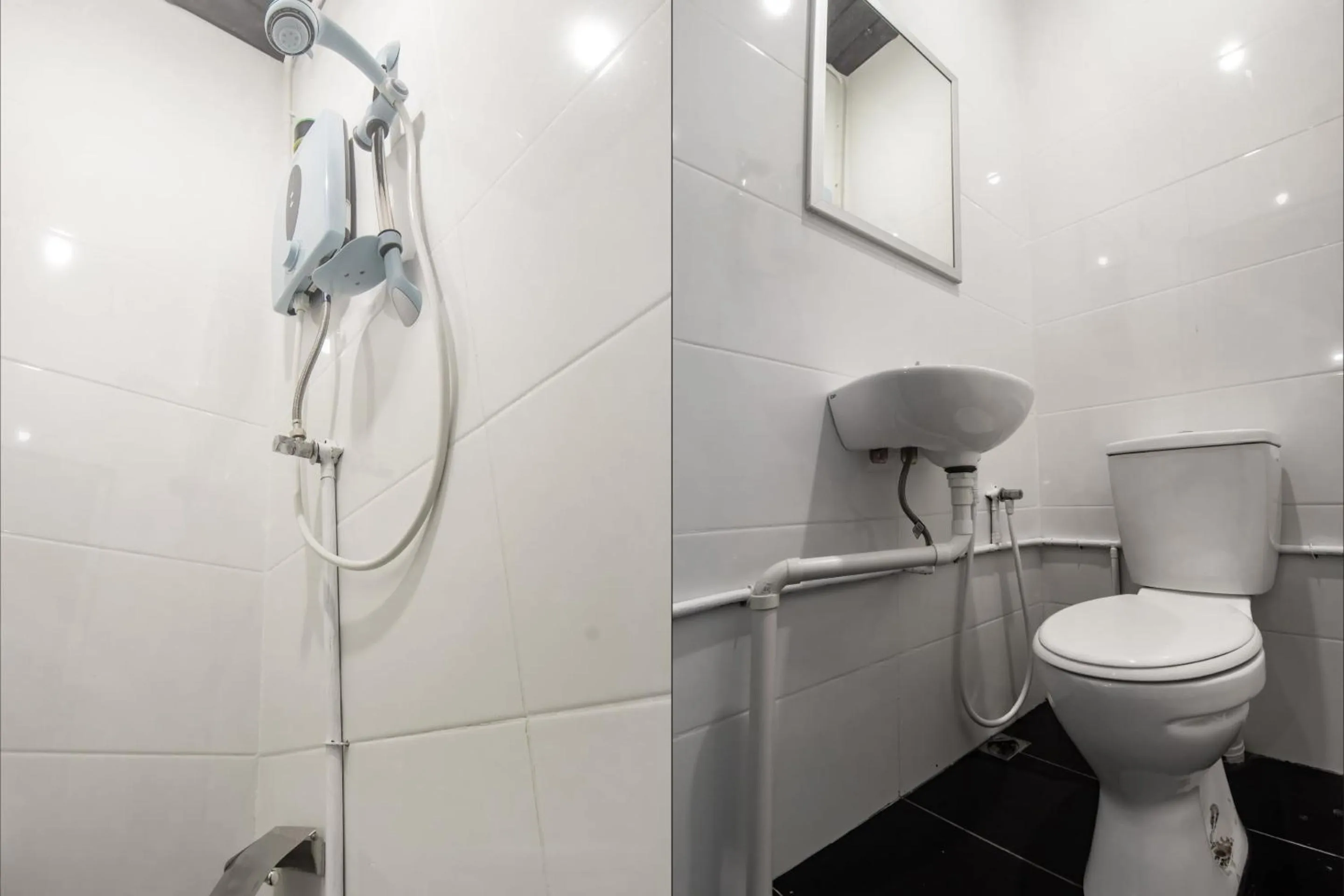 Bathroom in Hotel O Hi Inn 3