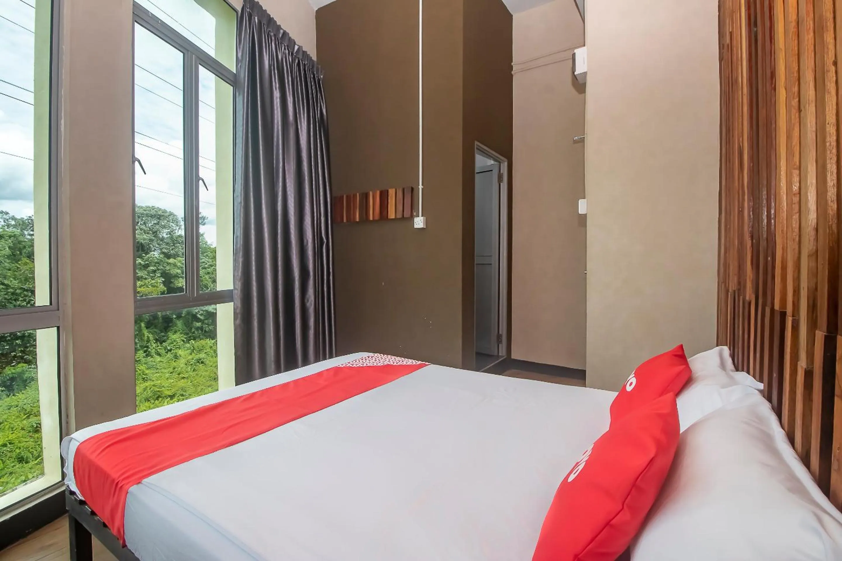 Bedroom, Bed in Hotel O Hi Inn 3