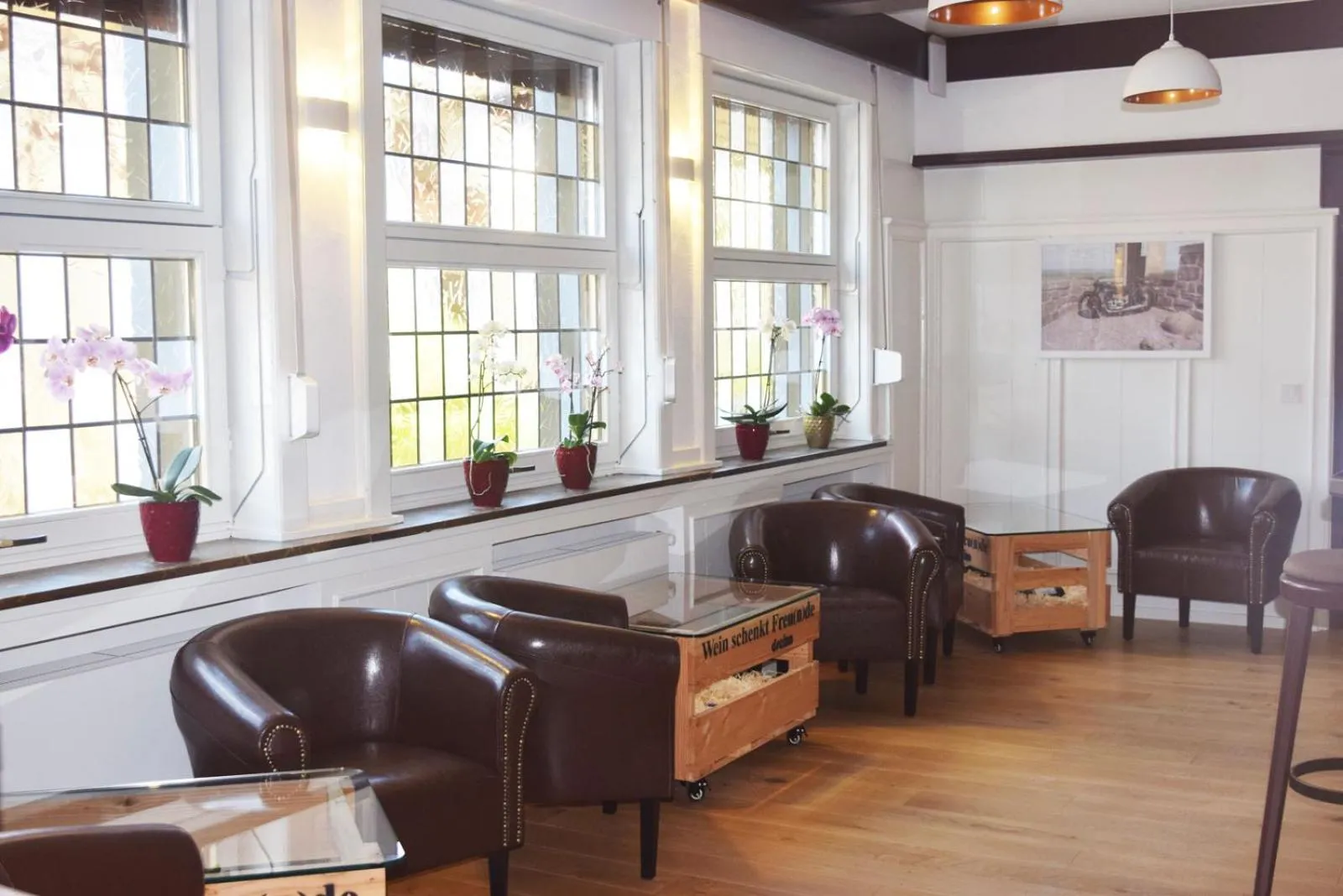 Restaurant/places to eat in HOTEL BIKE & HIKE