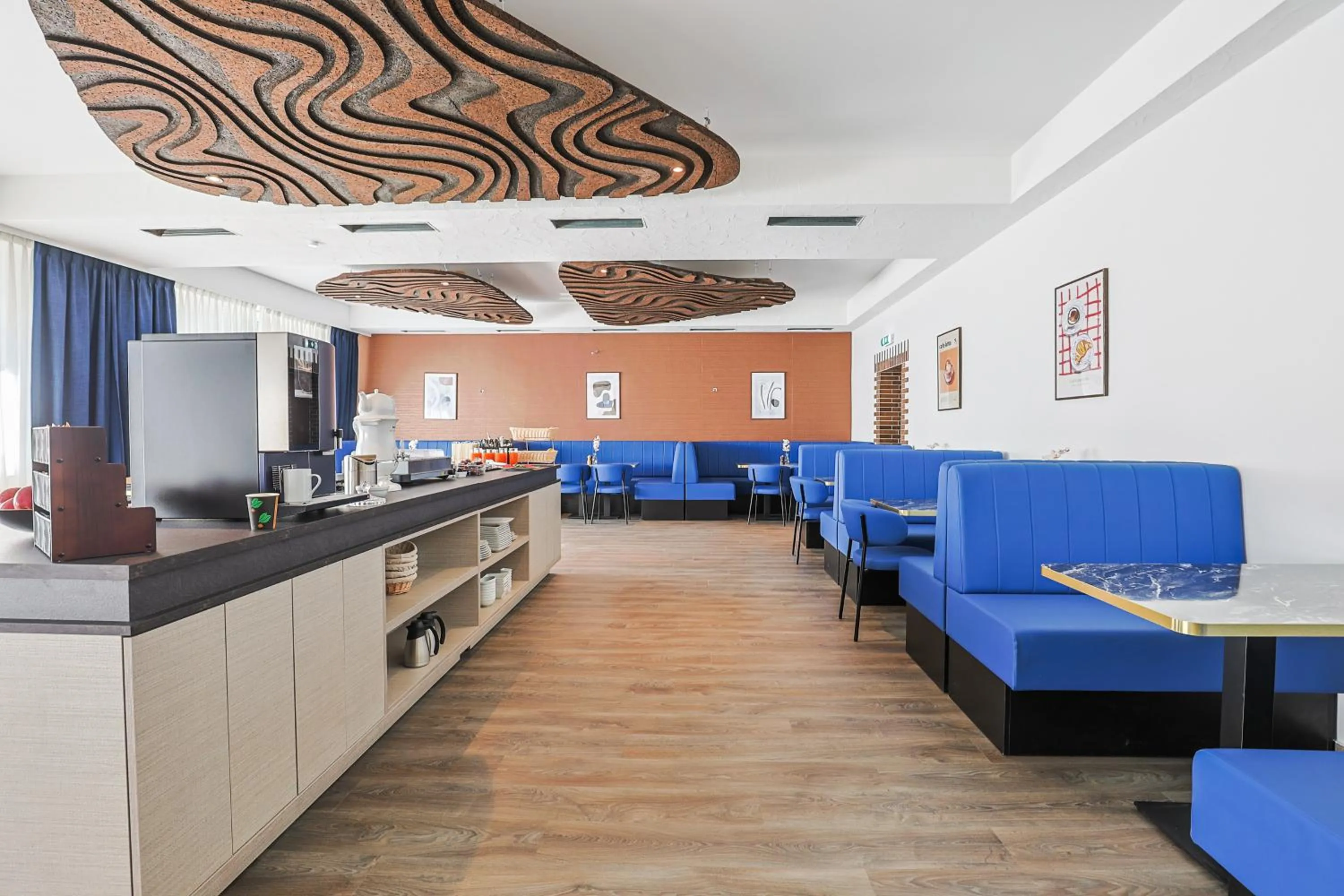 Restaurant/places to eat in Liebig Hotel