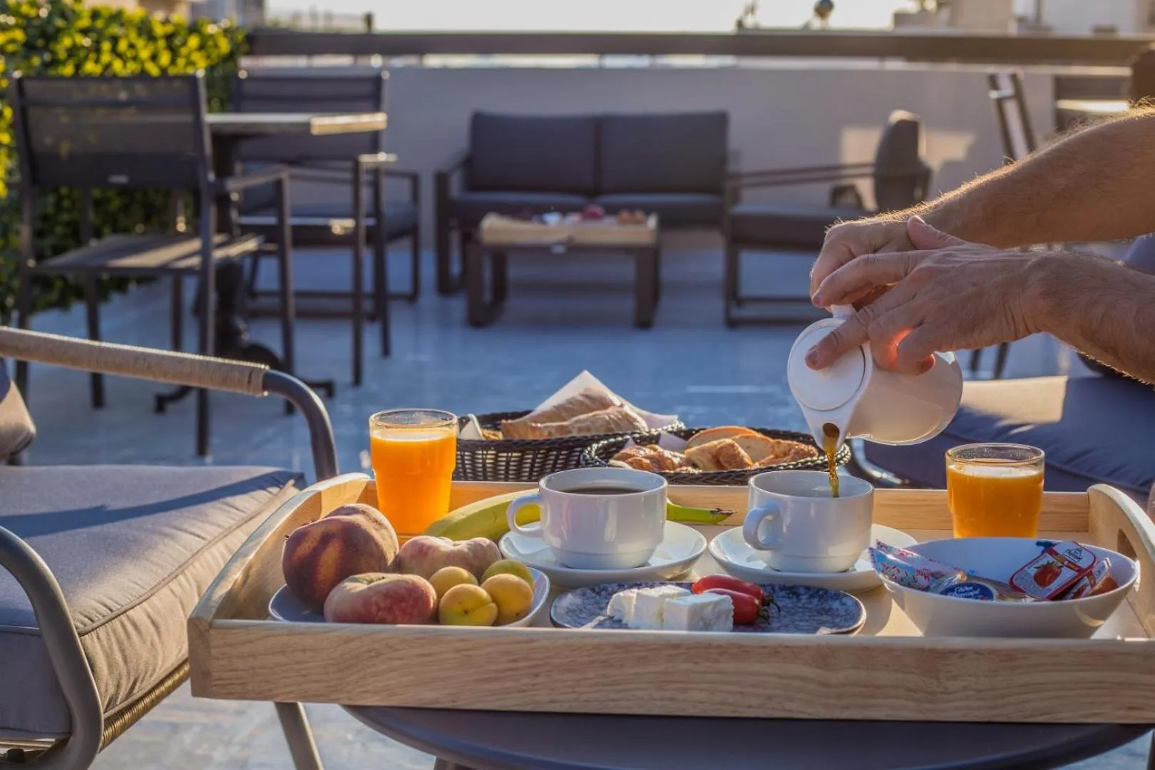 Breakfast in Acropolis Vision
