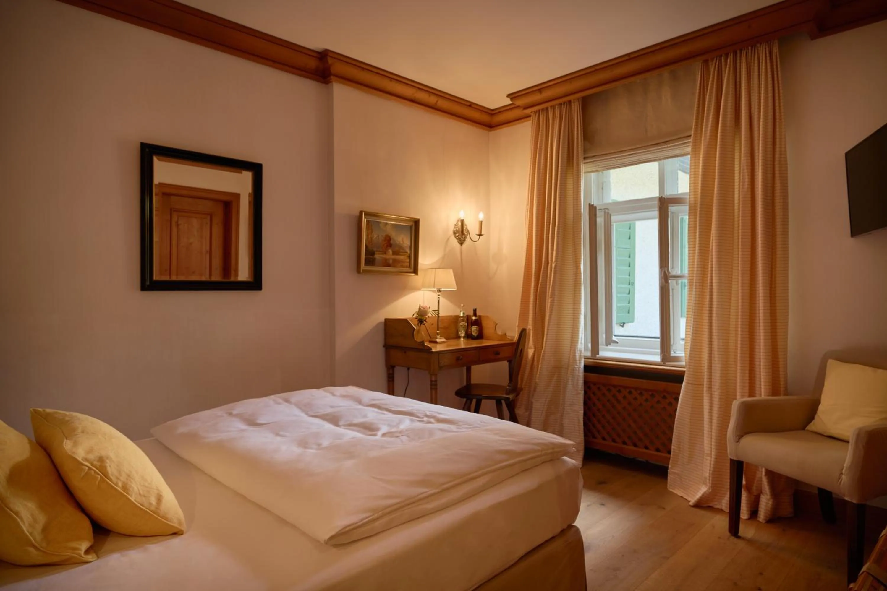 Photo of the whole room, Bed in Brauereigasthof-Hotel Aying