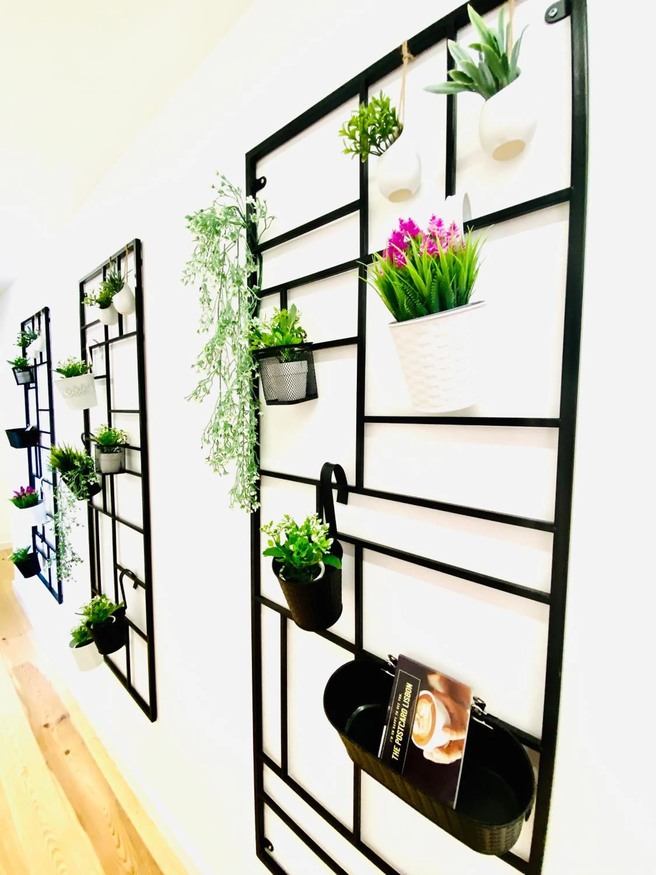 Decorative detail in The Postcard Avenue