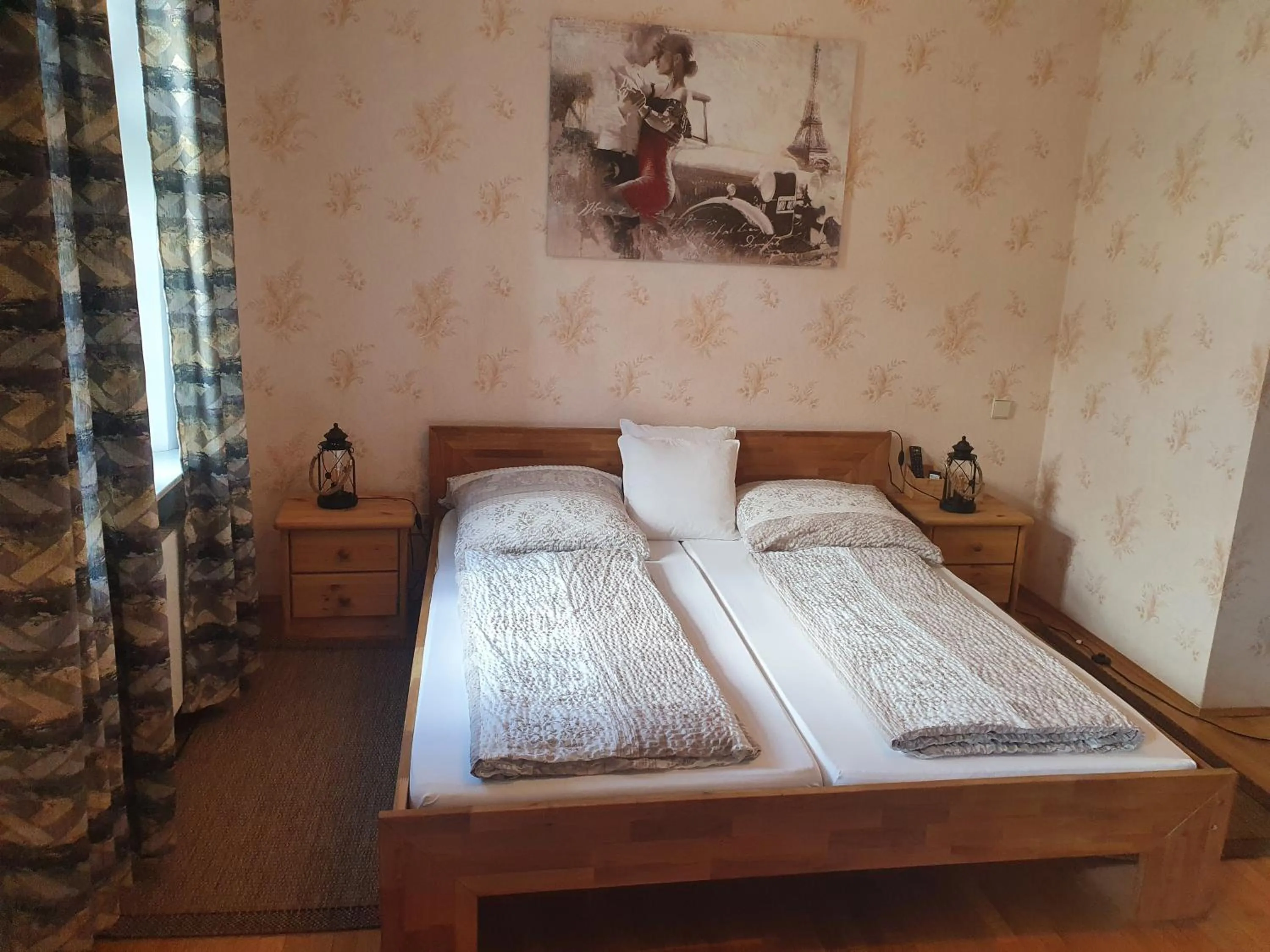 Photo of the whole room in Gasthof Alte Post