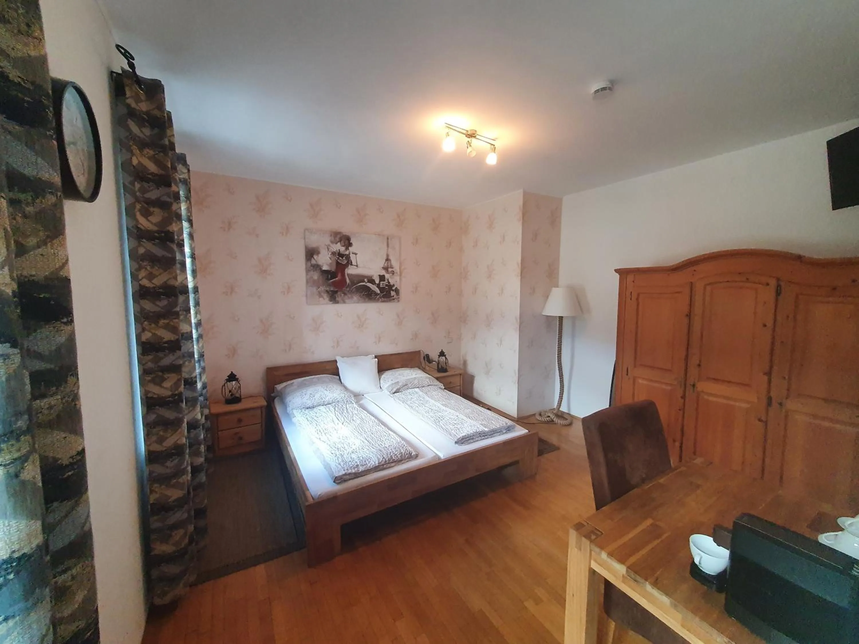 Photo of the whole room in Gasthof Alte Post