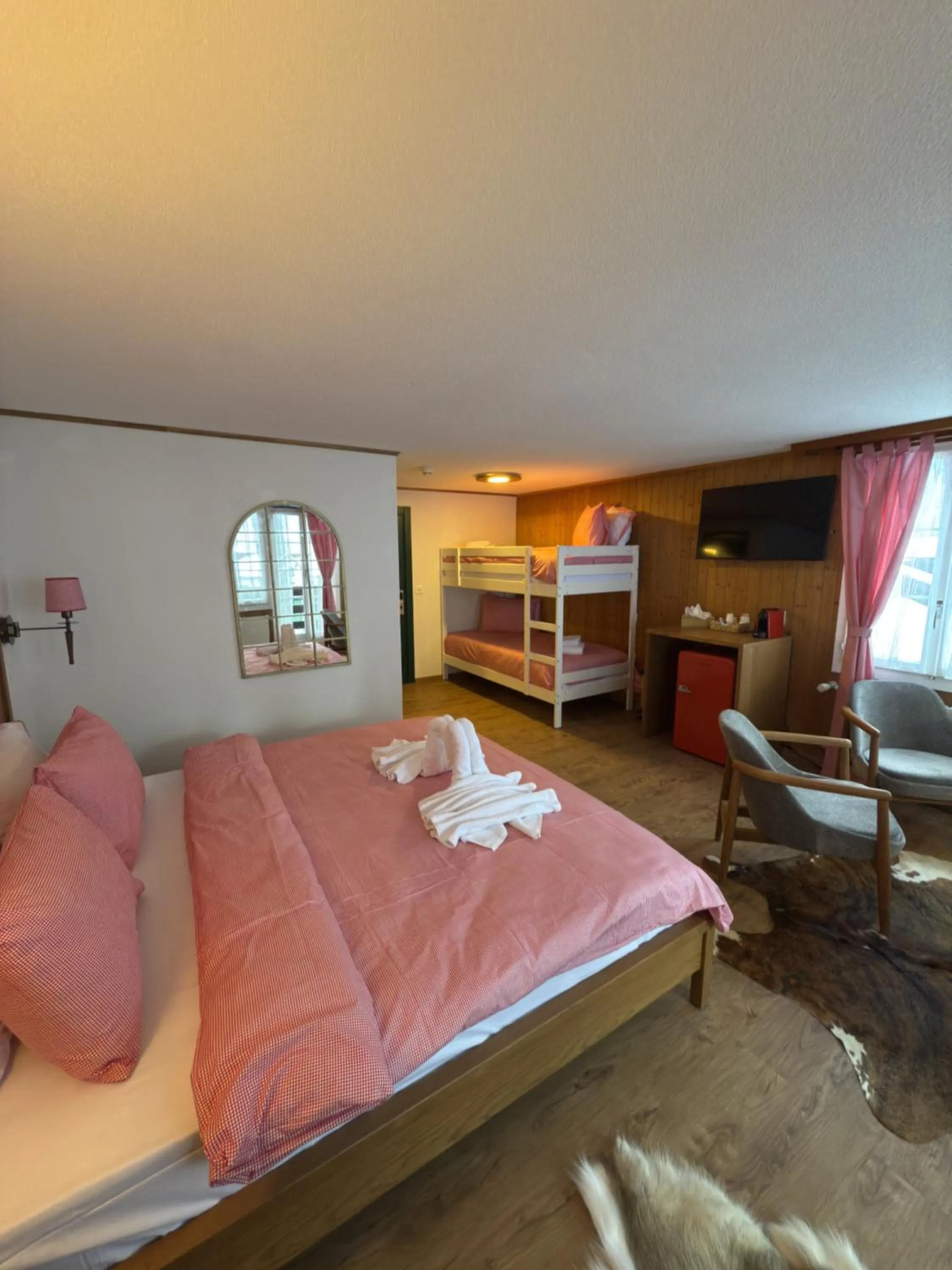 Photo of the whole room, Bed in Hotel Schützen Lauterbrunnen