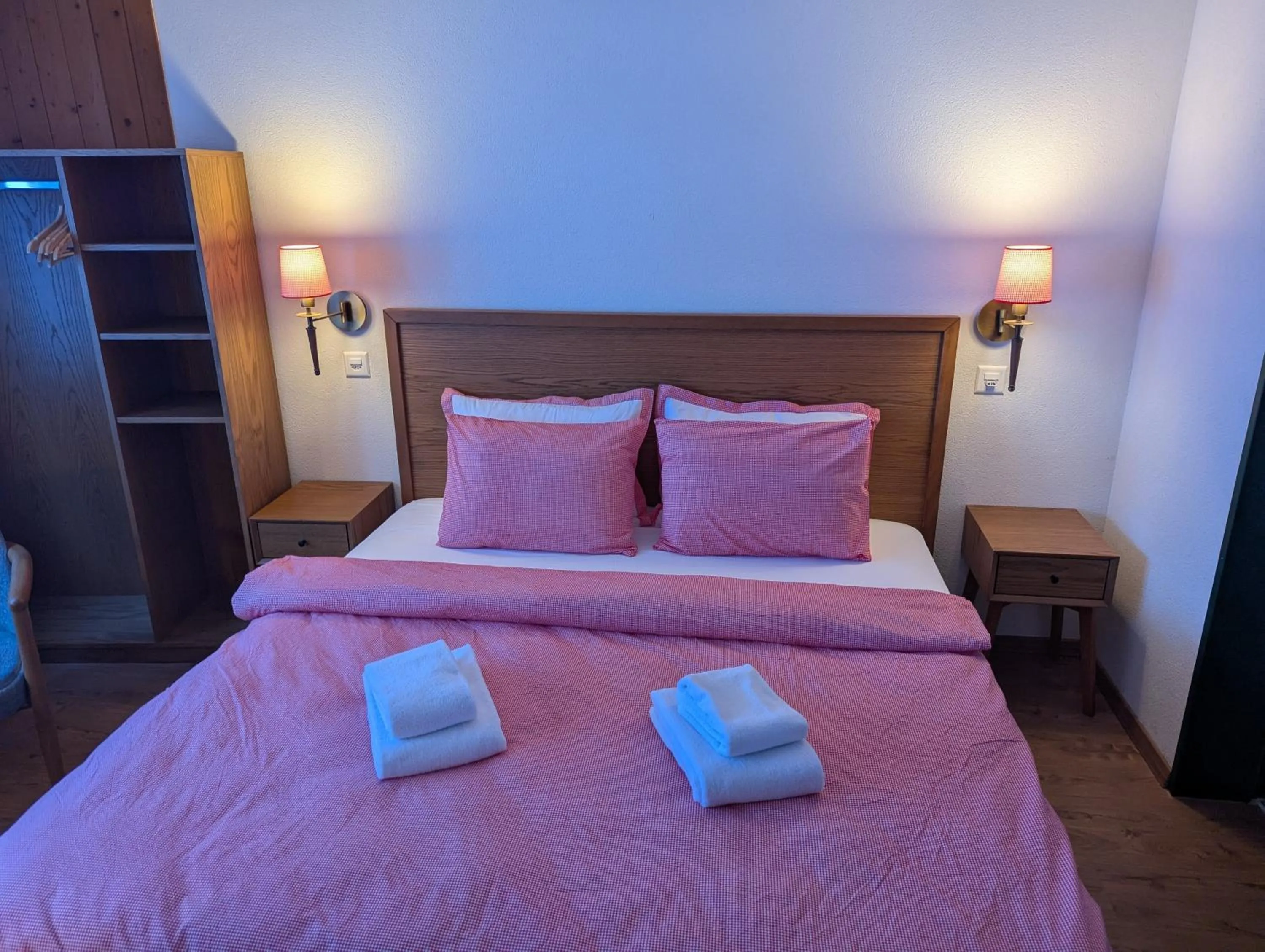 Bed in Hotel Schützen Lauterbrunnen