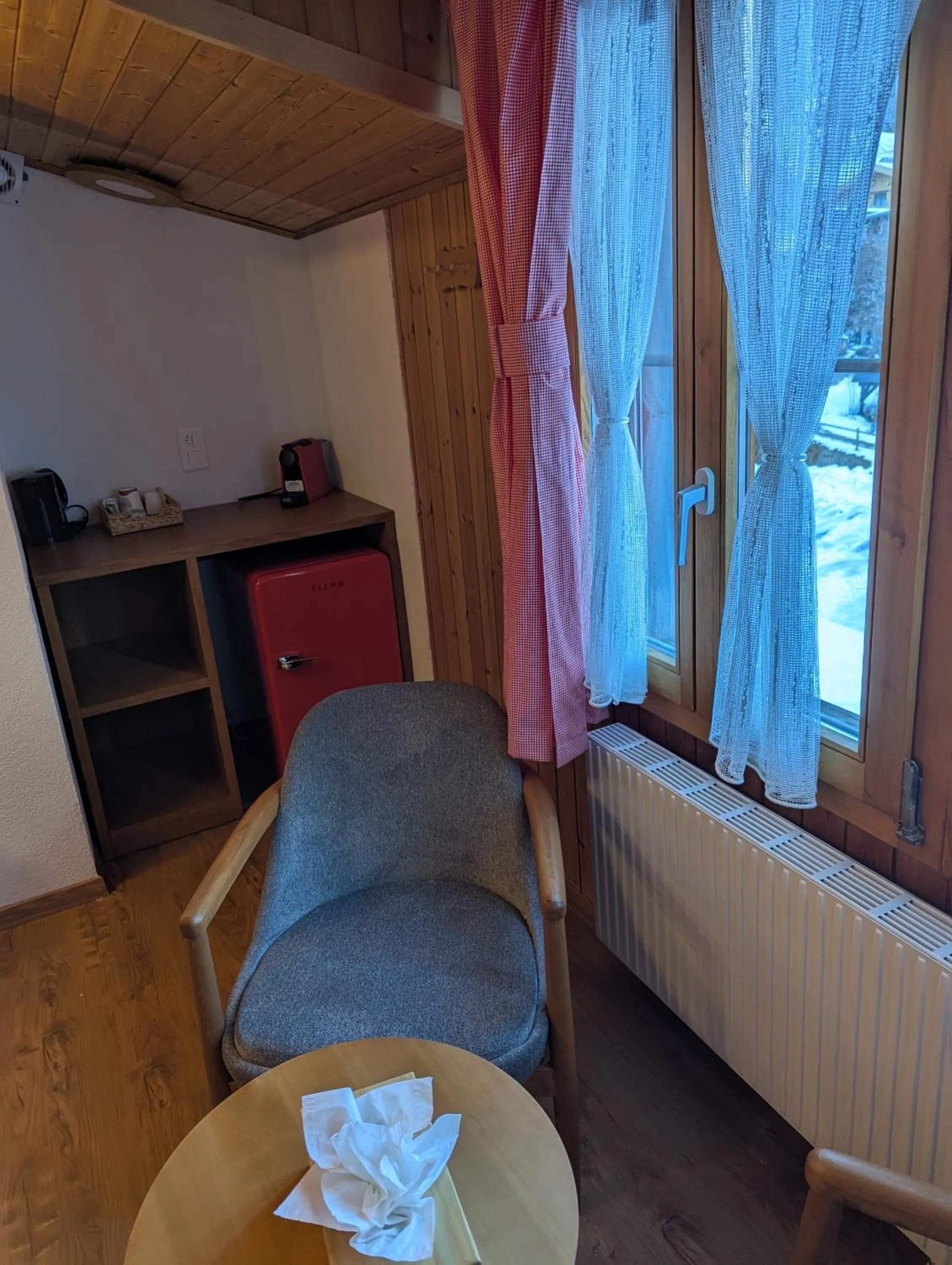 Seating area in Hotel Schützen Lauterbrunnen