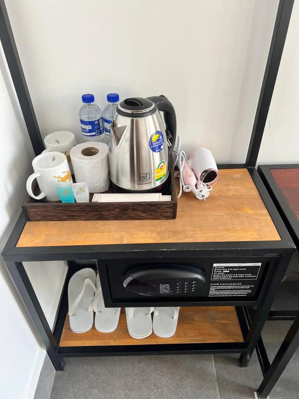 hair dryier in Pooltop Phnom Penh