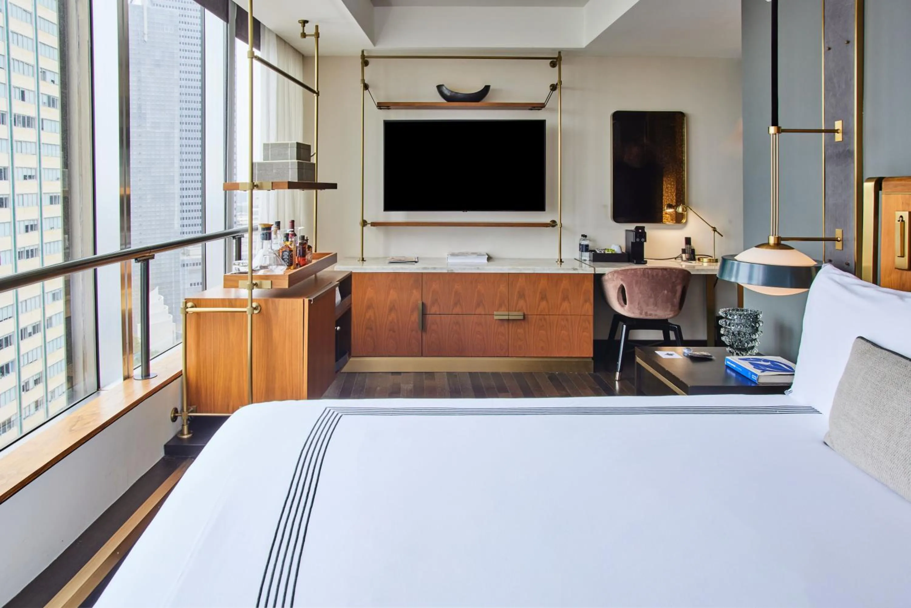 TV and multimedia, Bed in Thompson Dallas, by Hyatt